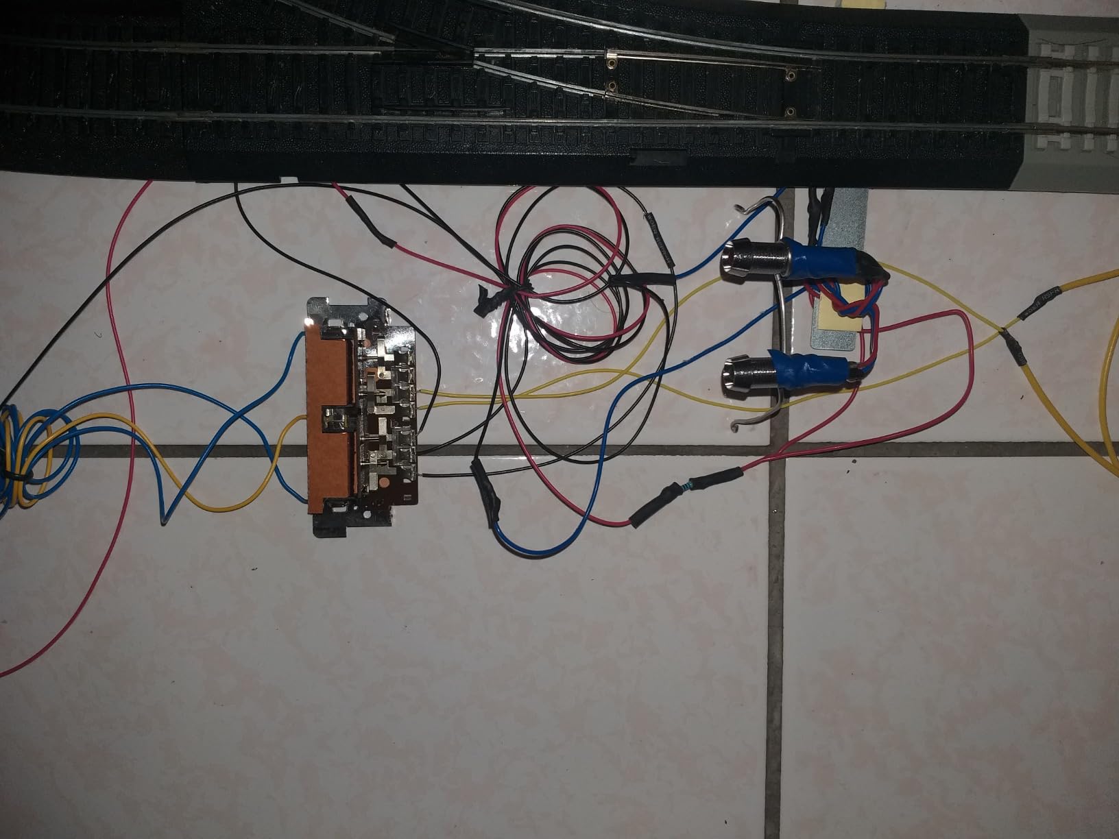 Digitrax Zephyr Express Starter Set DCS52 customer photo 1
