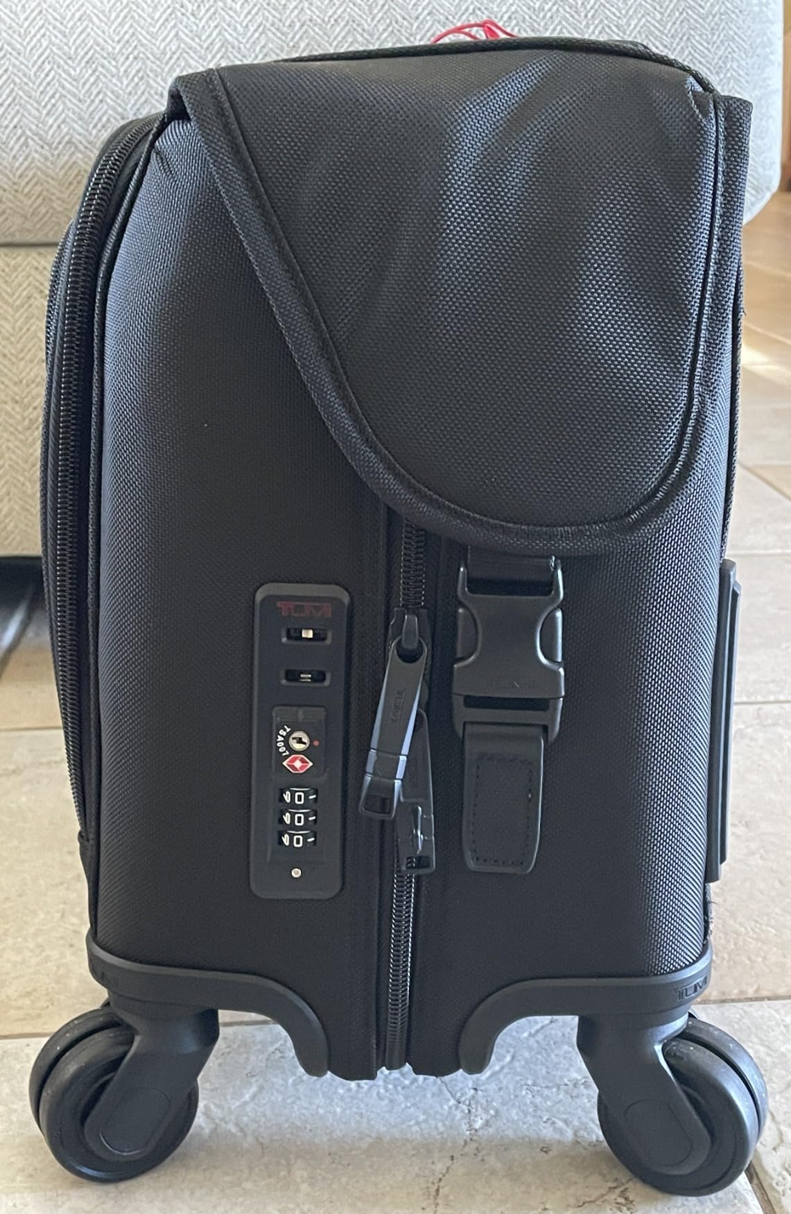 TUMI - Alpha Garment 4 Wheeled Carry-On - Garment Compartment Fits 6 Suits or Dresses - Carry On Luggage for Travel - Black customer photo 1