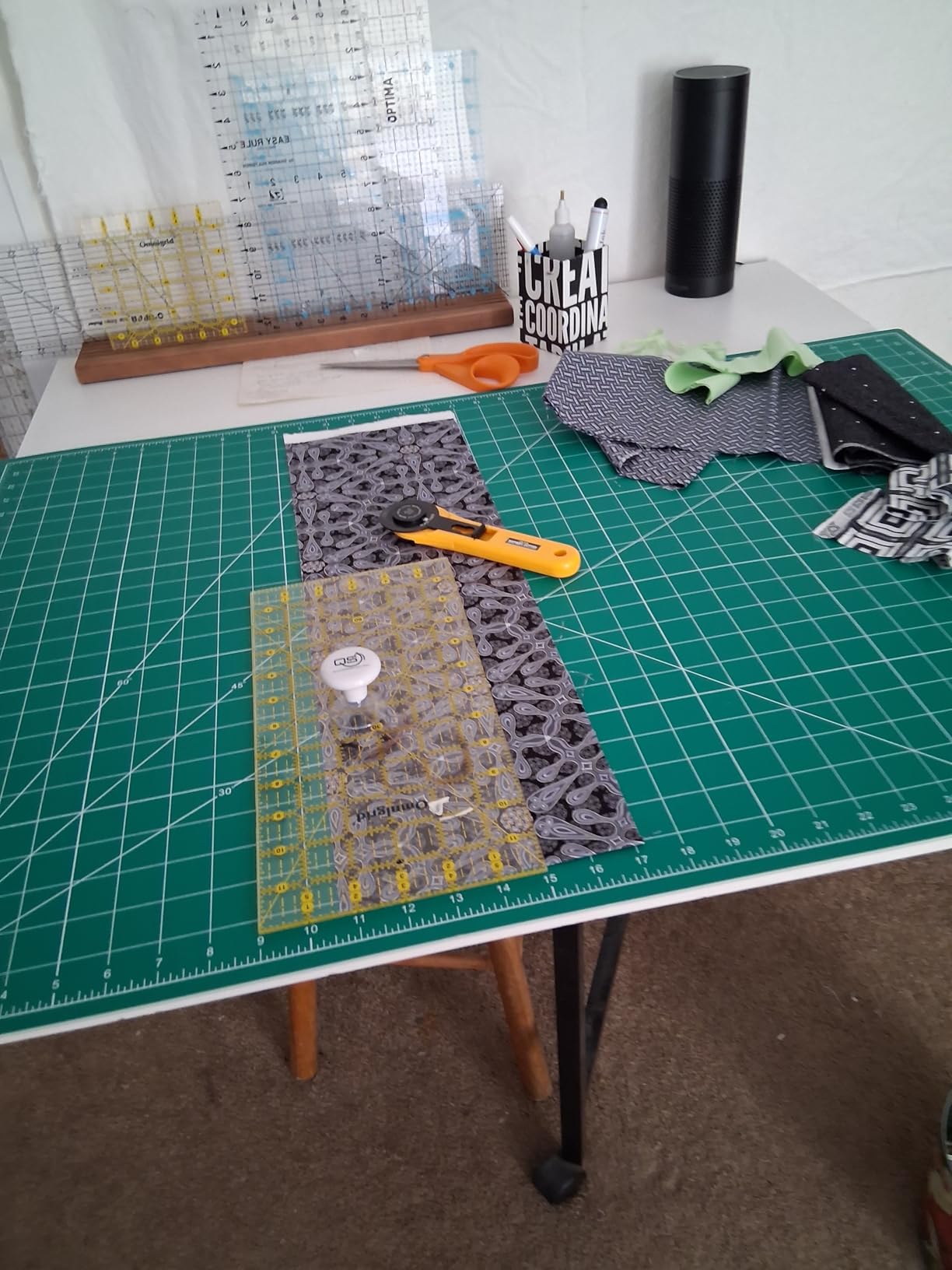 WORKLION 18'' x 24'' Large Self Healing PVC Cutting Mat, Double Sided, Gridded Rotary Cutting Board for Craft, Fabric, Quilting, Sewing, Scrapbooking - Art Project... customer photo 1