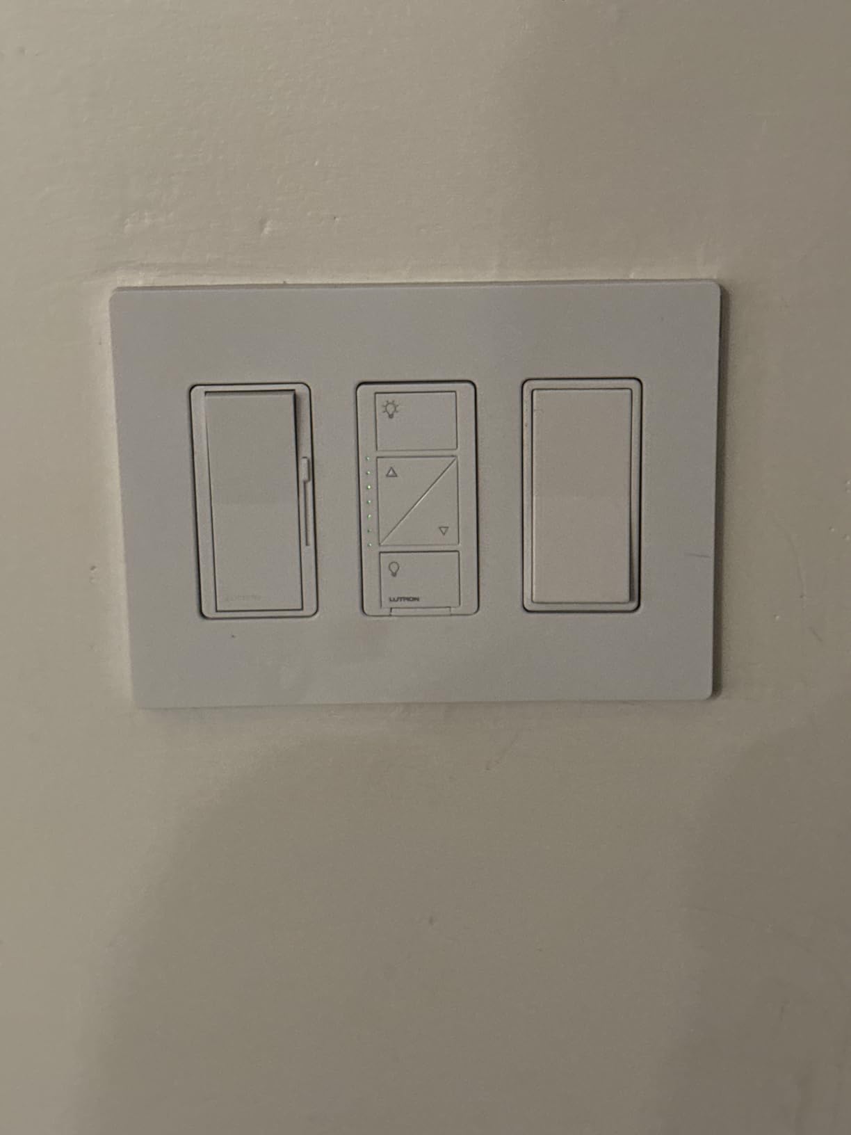 Lutron Caseta Original Smart Dimmer Switch With Wallplate (Lutron Smart Hub Required), for LED Lights, 150 Watt, Single-Pole/3-Way, No Neutral Required, PDW-6WCL-WH-A, White customer photo 1