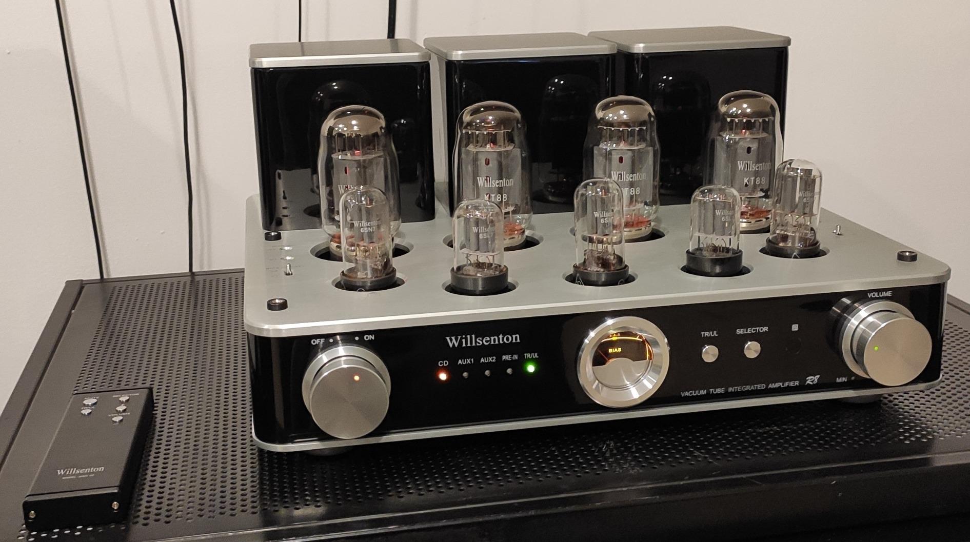 R8 KT88 Tube Amplifier Hi-Fi Integrated Vacuum Tube Amp with Headphone Output KT88，EL34 Replaceable (Black) customer photo 1