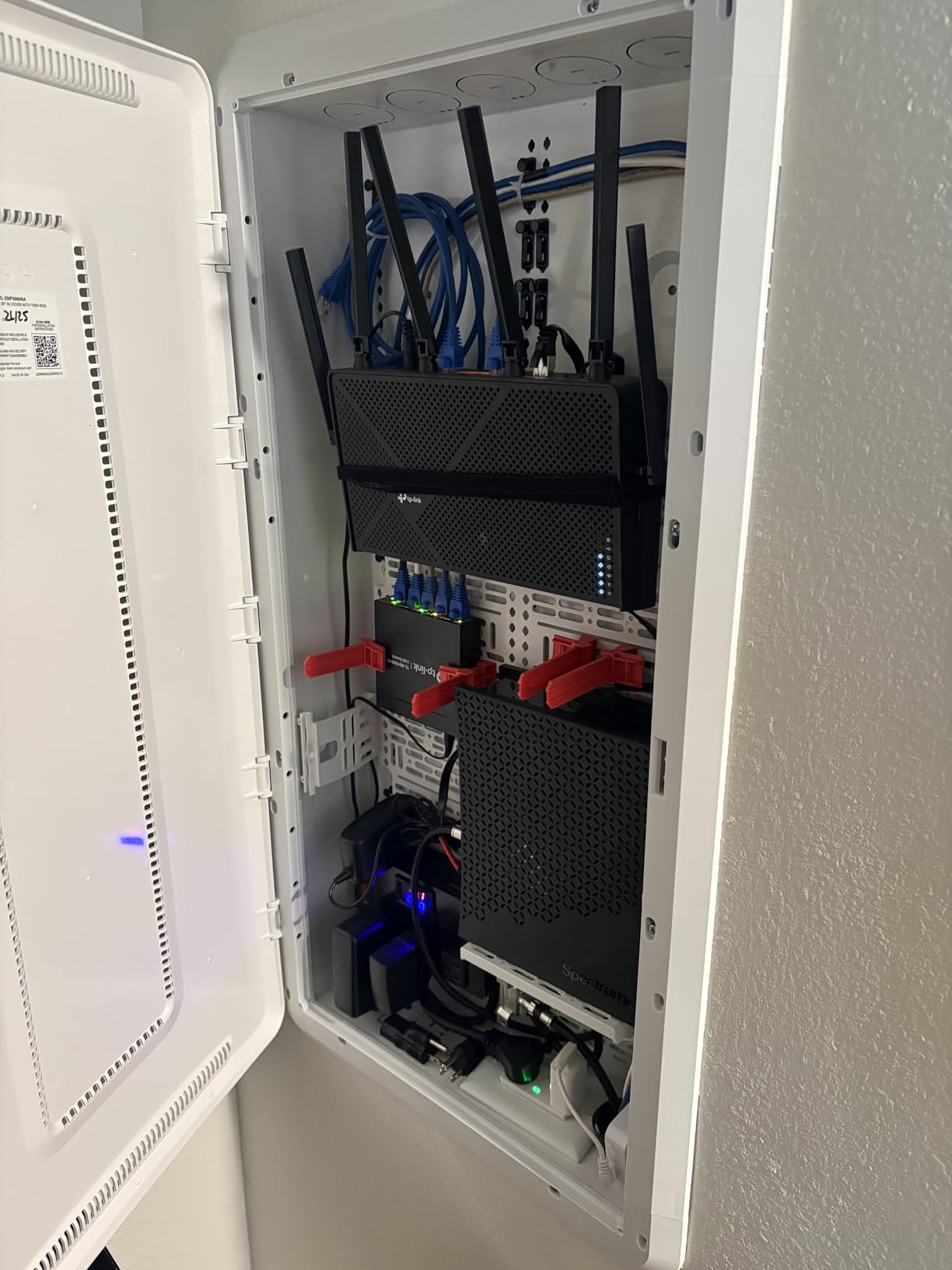 Legrand On-Q 30 Inch Media Enclosure, WiFi Electrical Box, Cable Management Box for Distribution of Networking Service, Recessed Media Box Lets Signal Through, White, ENP3050NA customer photo 1