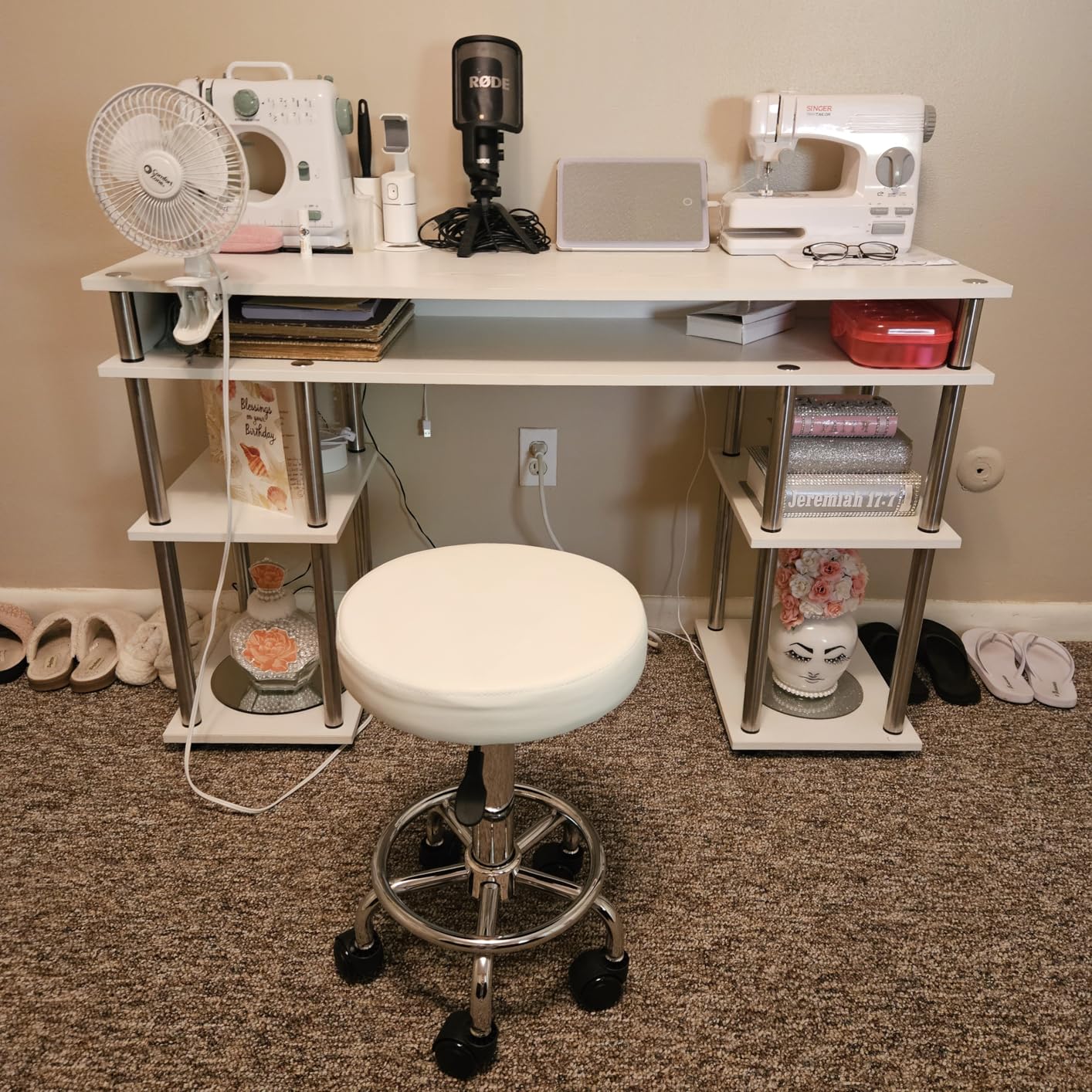 KKTONER PU Leather Round Rolling Stool with Foot Rest Swivel Height Adjustment Spa Drafting Salon Tattoo Work Office Massage Stools Task Chair Small (Black) customer photo 1