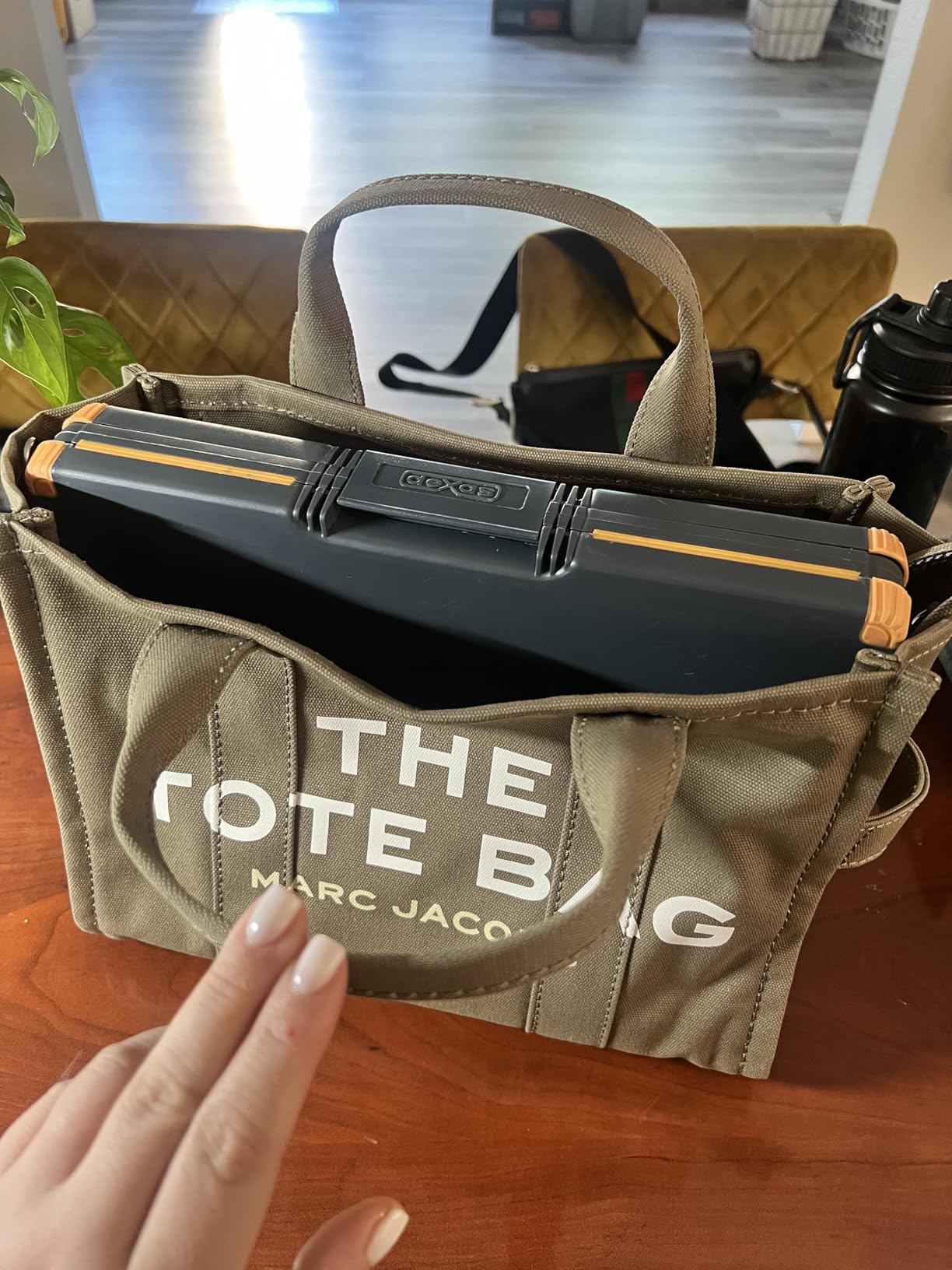 Womens The Woven Medium Tote Bag customer photo 2
