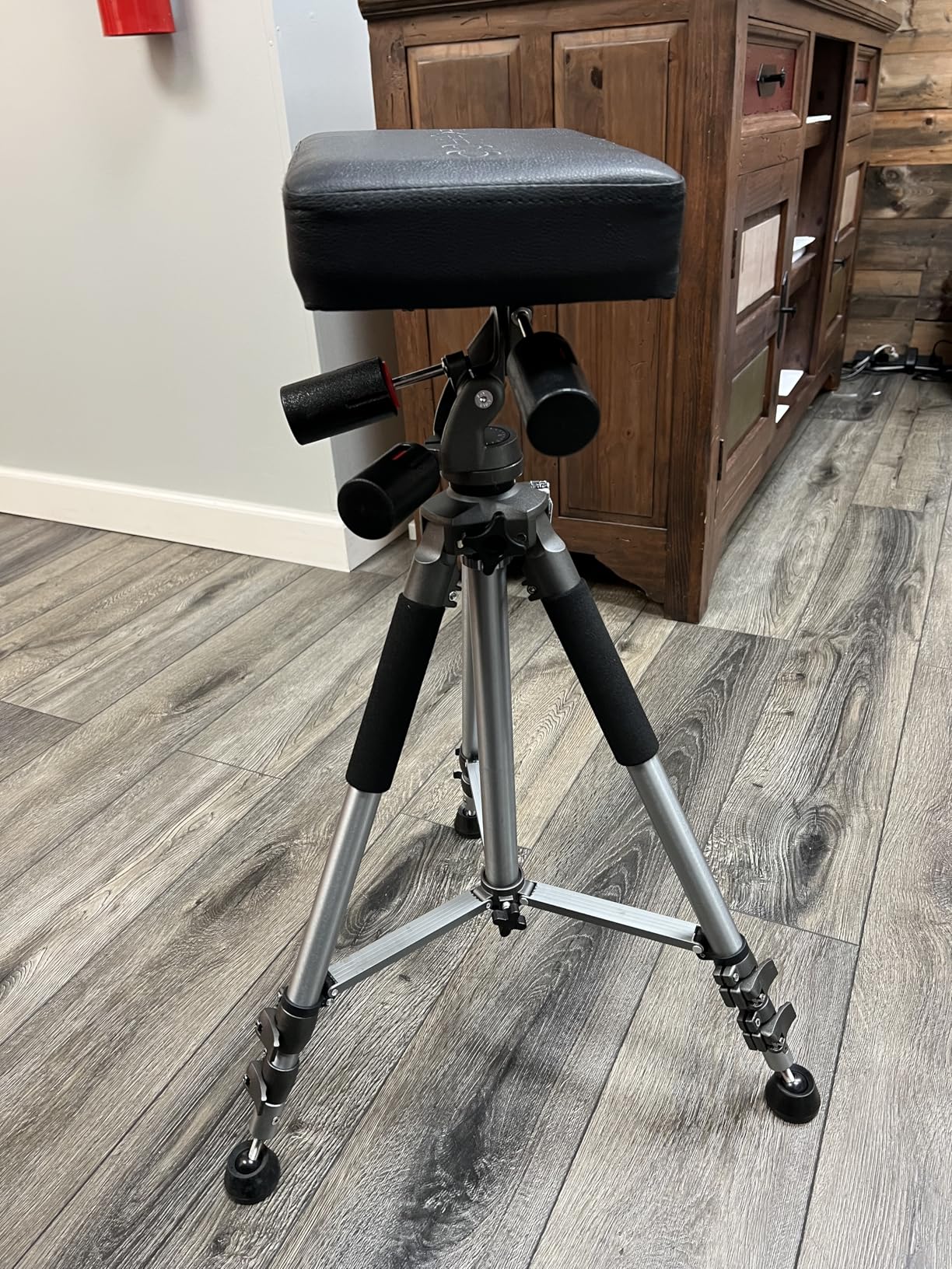 Tattoo Armrest Stand - Heavy Duty 360 Fully Adjustable Portable Rest With Soft Sponge Pad - Foldable Tripod Holder for Leg and Arm Supplies (Type-2) customer photo 1