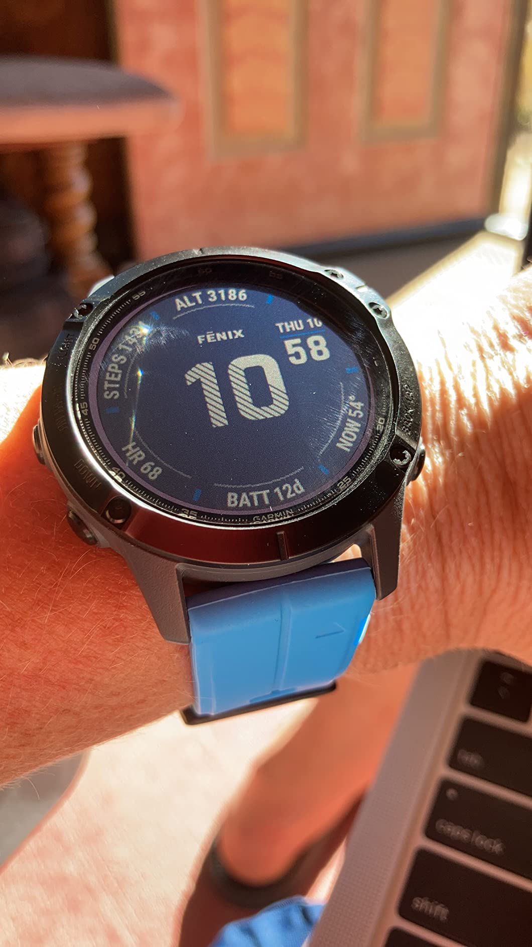 Garmin 010-02410-10 Fenix 6 Pro Solar, Multisport GPS Watch with Solar Charging Capabilities, Advanced Training Features and Data, Black with Slate Gray Band customer photo 2
