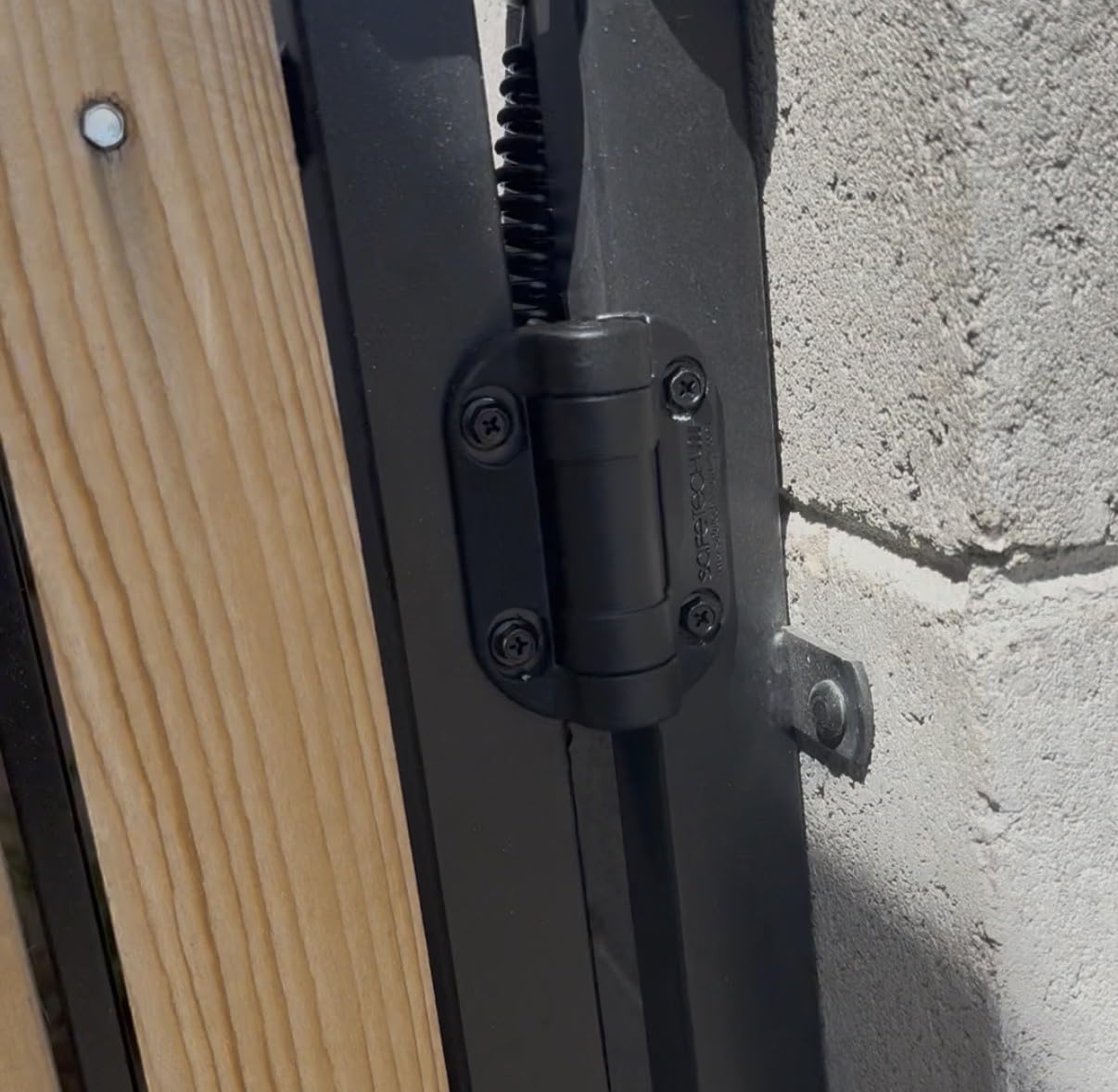 Safetech Hardware TopKlik Self Closing Gate Hinges | Self-Aligning Heavy Duty Spring Hinges | Adjustable Tension | Pool Safety Hinges | Any Square Post, Aluminum Gates | Swing Close 90lbs SHG-90L Black customer photo 1