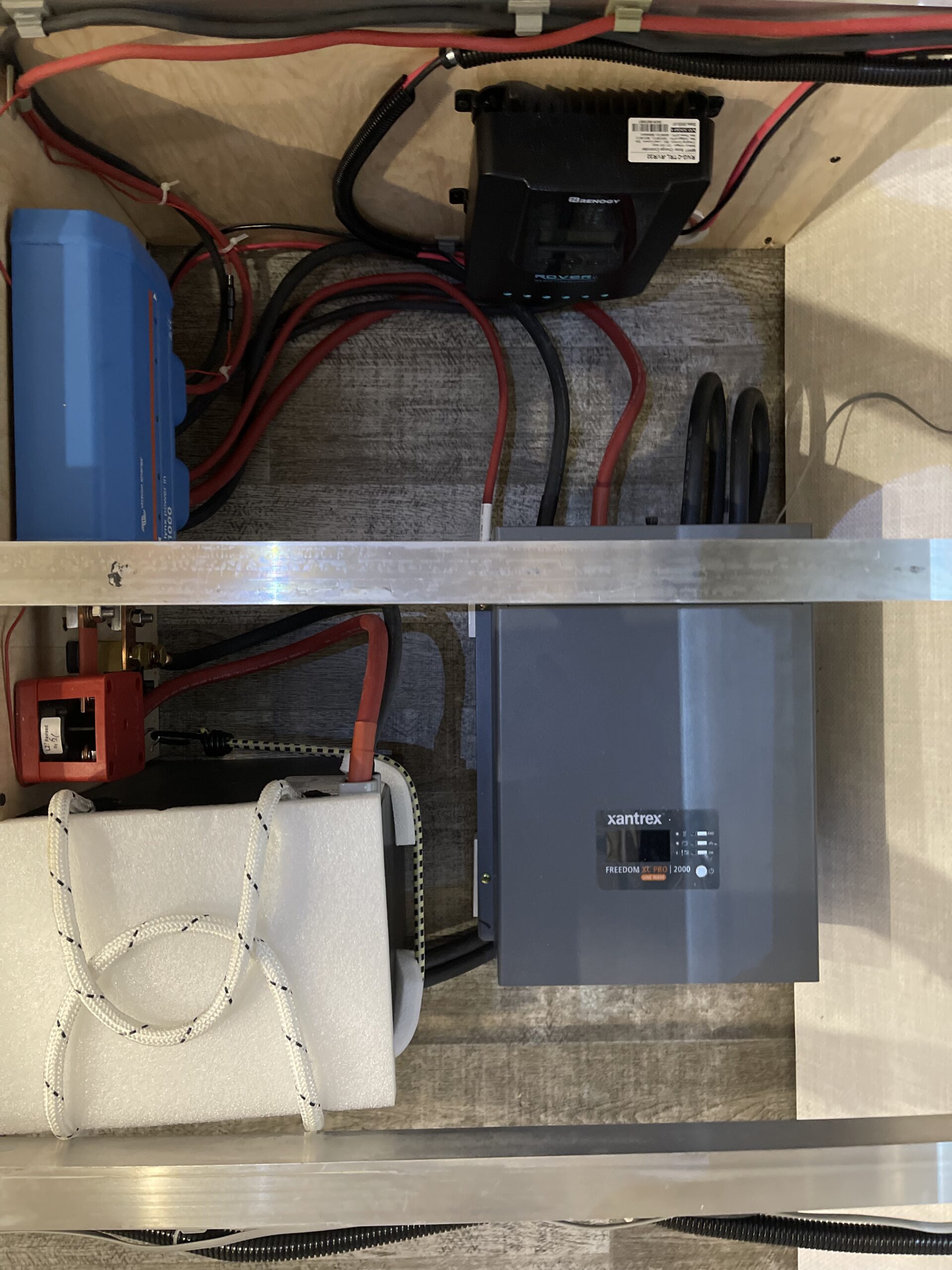 Xantrex 818-2010 Inv/Chgr, Freedom XC PRO, 2000W 12V 100A customer photo 1