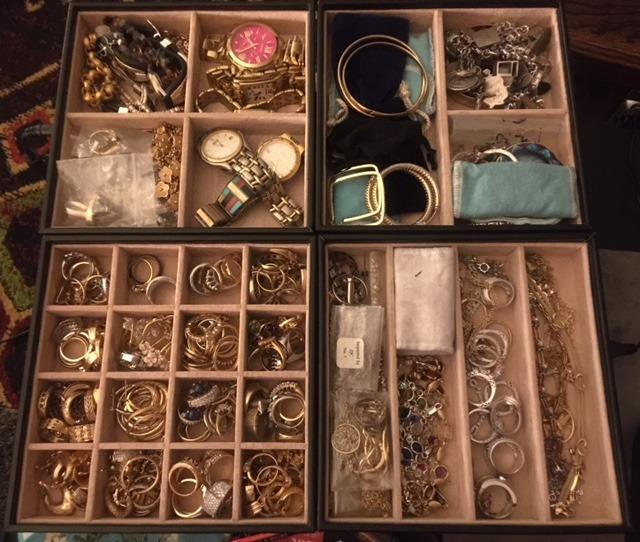 Glenor Co Earring Organizer Tray - 3 Large Stackable Trays with Lid - 77 Slot Classic Jewelry Storage Display Case for Drawer or Dresser customer photo 1