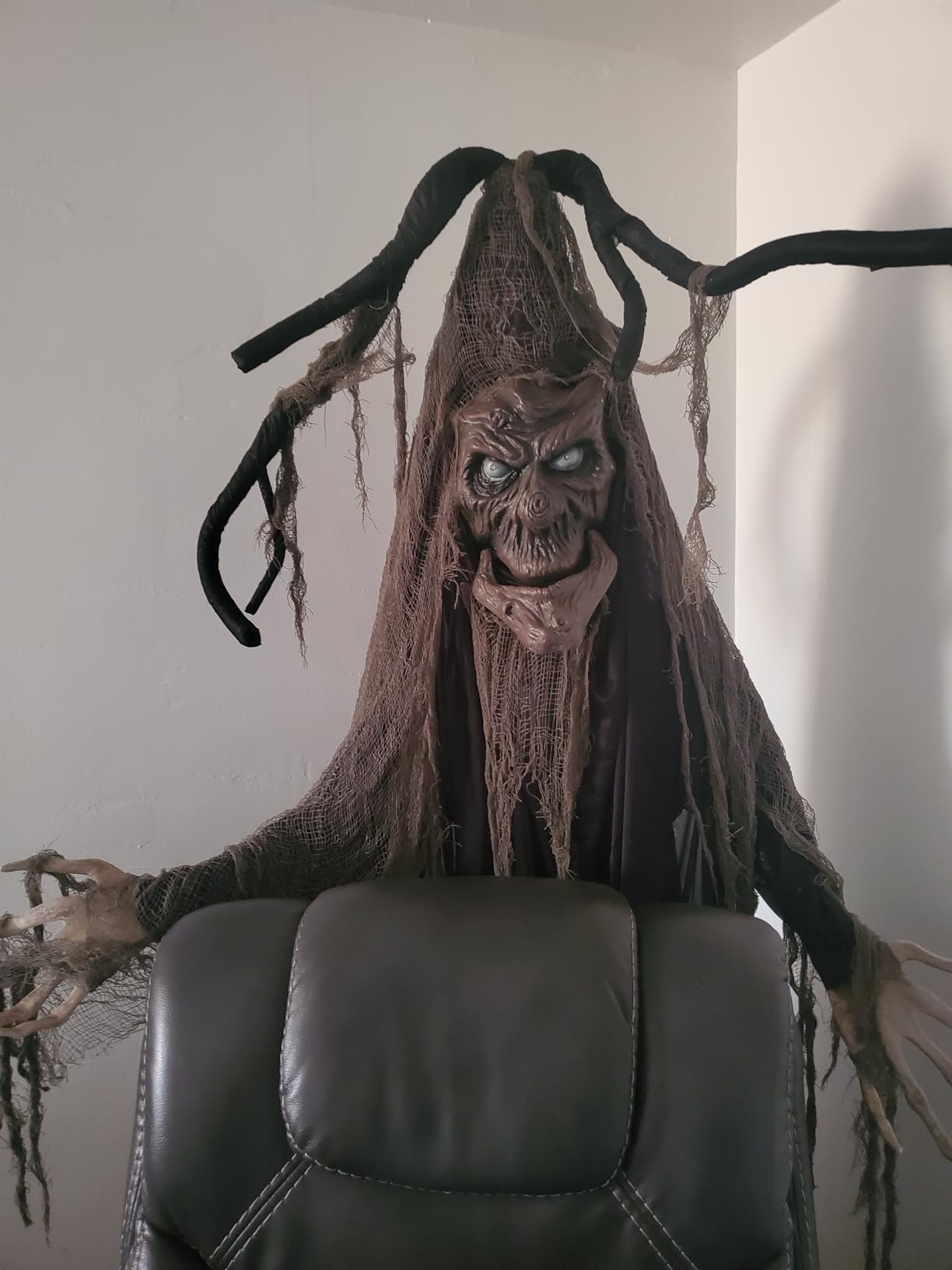 Haunted Hill Farm Life-Size Scary Talking Tree Man Halloween Animatronic with Touch Activated Lights and Sound, Battery Operated Indoor or Covered Outdoor Halloween Decorations, Creepy Fright Props customer photo 1