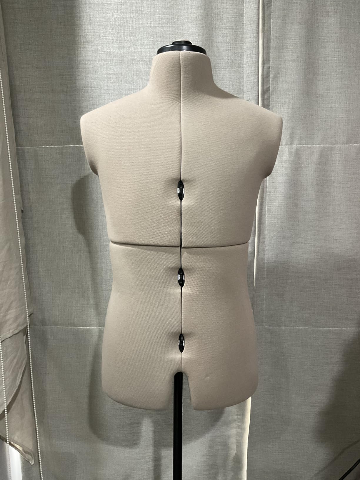 Dritz Mr. Tailor Adjustable Male Dress Form, Men's Sizes US M-XL, Sewing Mannequin with Pinnable Body Torso, 13 Dials & Extended Shoulders for Accurate Fitting customer photo 1