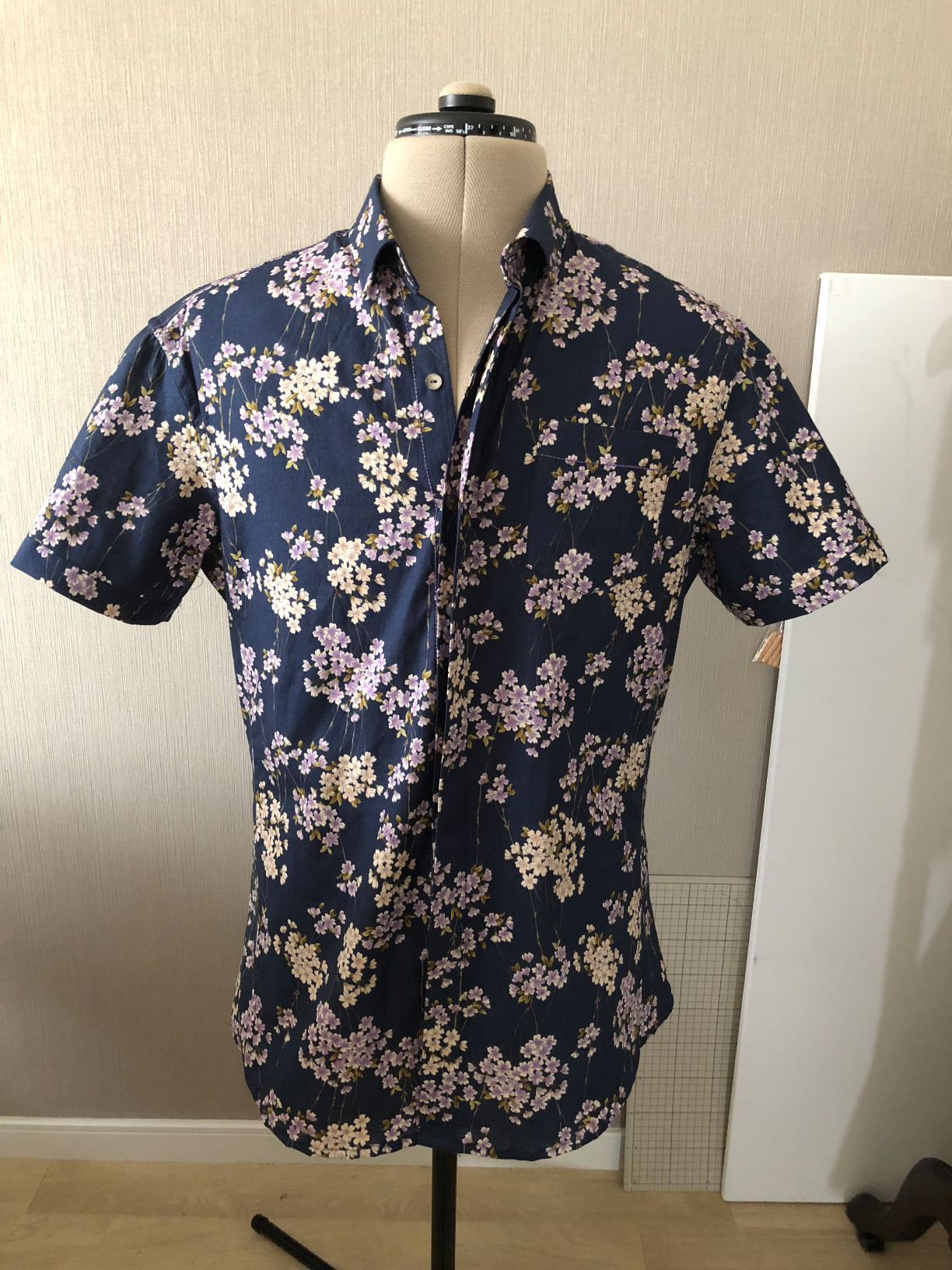 Dritz Mr. Tailor Adjustable Male Dress Form, Men's Sizes US M-XL, Sewing Mannequin with Pinnable Body Torso, 13 Dials & Extended Shoulders for Accurate Fitting customer photo 2