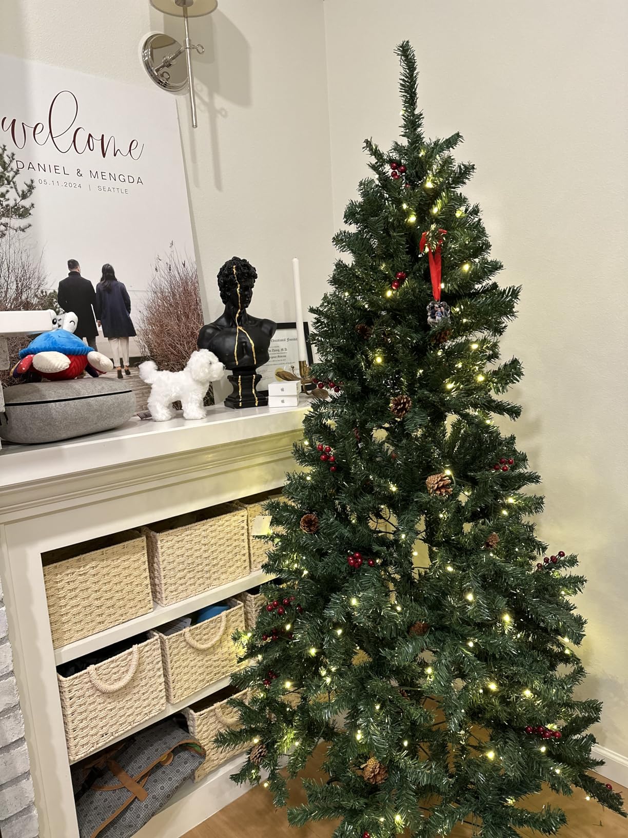 Best Choice Products 9ft Pre-Lit Pre-Decorated Spruce Hinged Artificial Christmas Tree w/ 2,128 Tips, Pinecones, Berries, 900 Lights customer photo 1