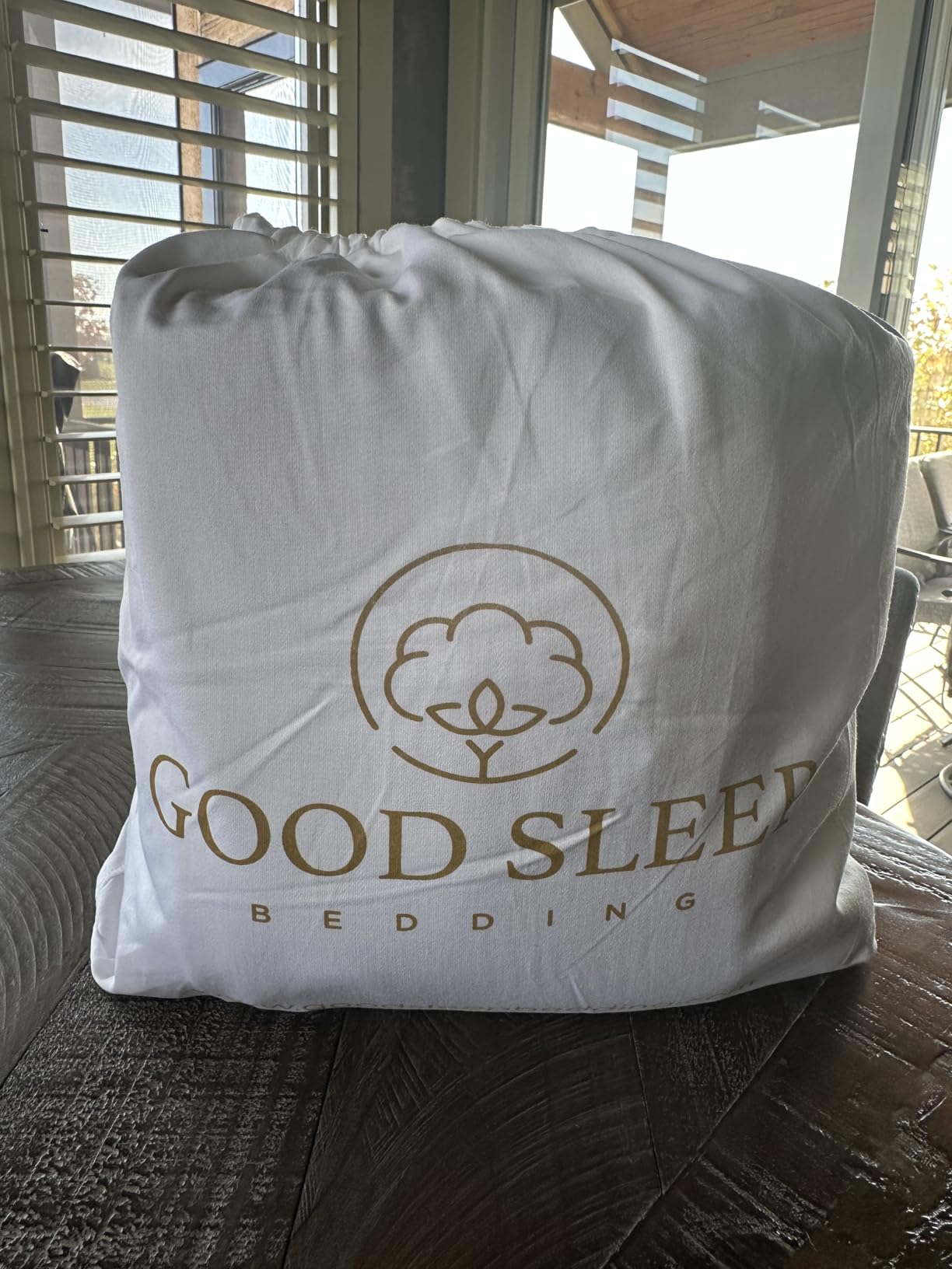 Egyptian Cotton Luxury Sheets - 1000 Thread Count, Full Size, 4 Pc Set, Deep Pocket, Sateen, White customer photo 2