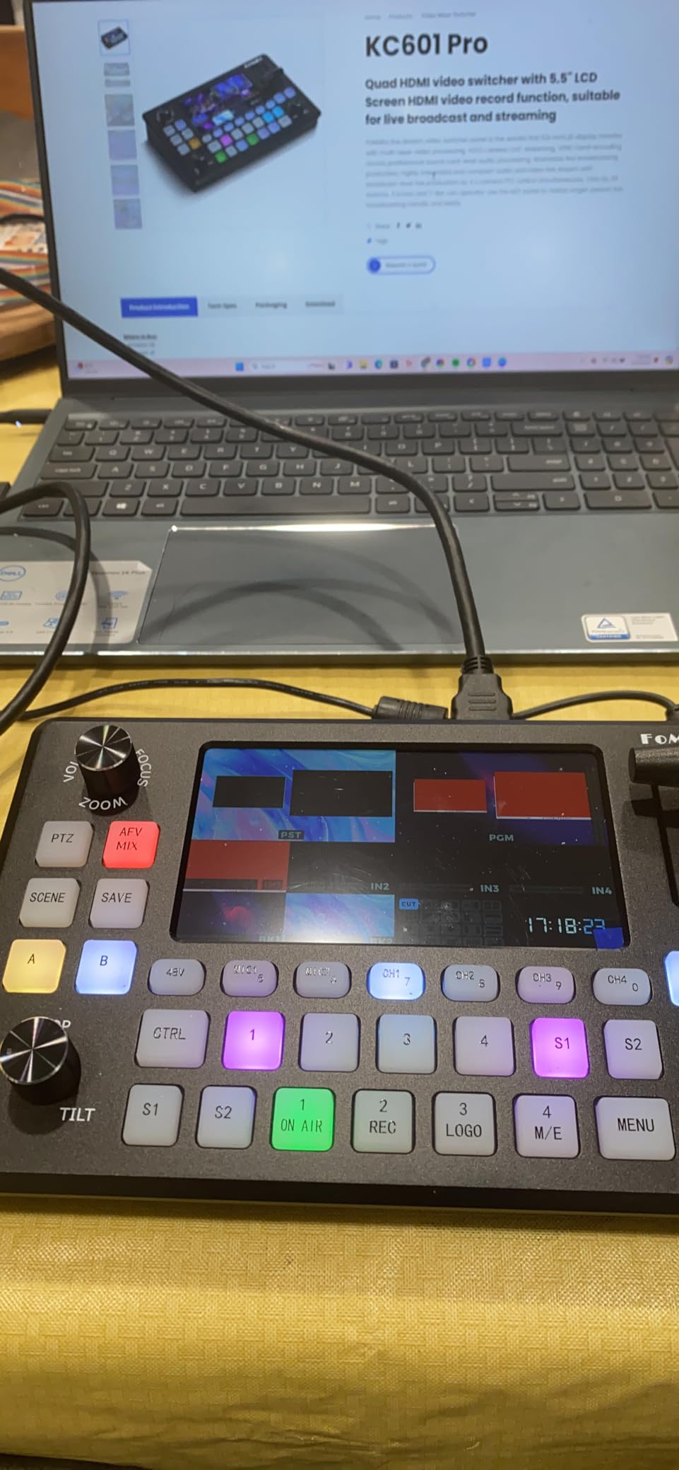 FoMaKo 5.5 Inch FHD LCD Screen 4-Channel HDMI Live Streaming Switcher 1080p 60FPS USB Video Recording USB3.0 HDMI Video Switcher (Does not Support 4K) KC601 Pro customer photo 1