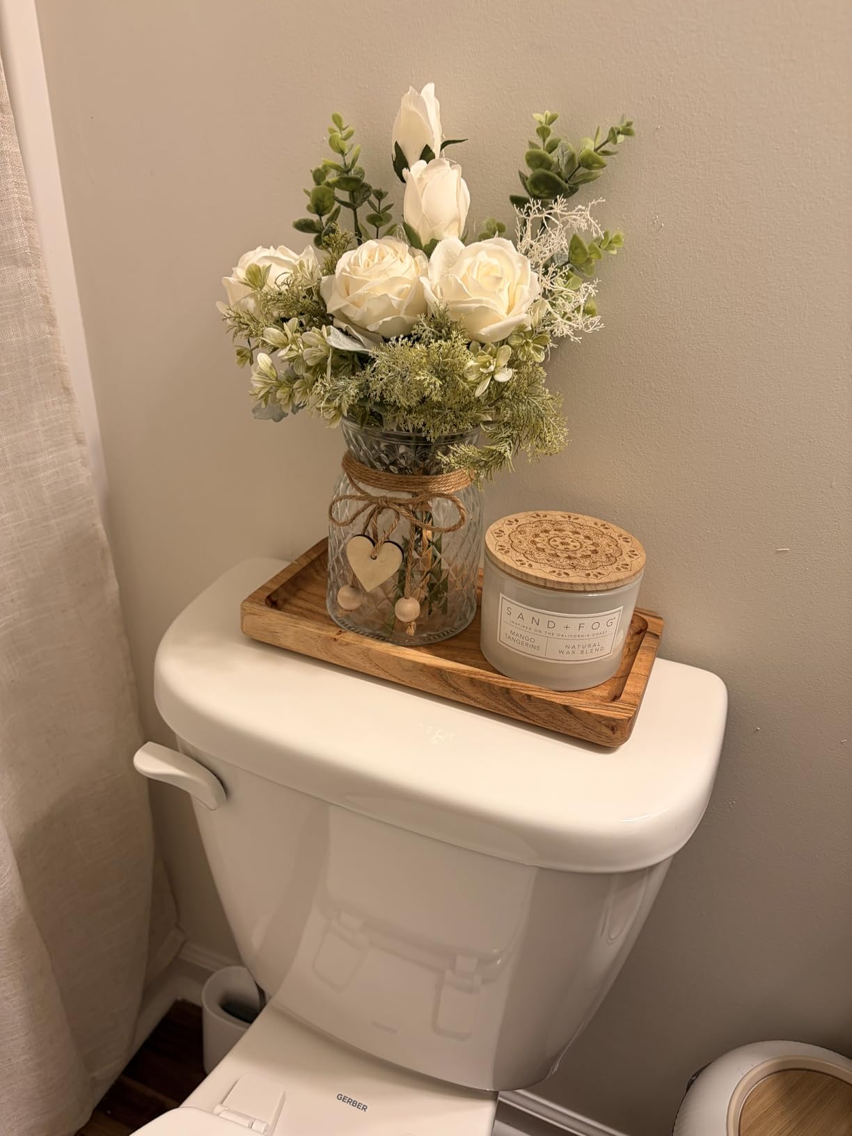 YJ Fake Flowers with Vase - Silk Roses Artificial Flowers in Vase, Faux Flower Arrangement for Home Office Dining Table Centerpiece customer photo 2