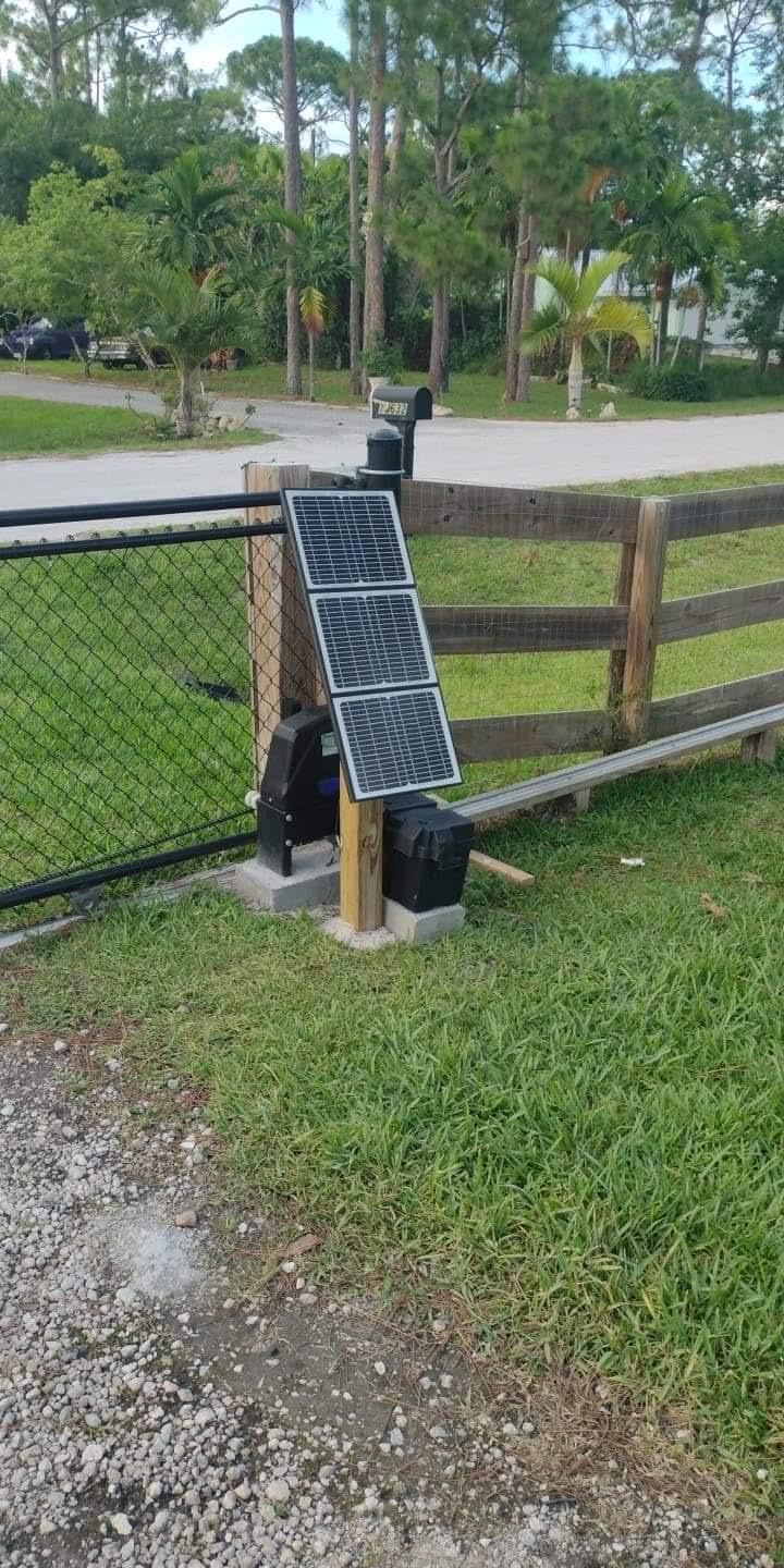 TOPENS DKC1100S Solar Sliding Gate Opener Chain Drive Automatic Gate Motor for Heavy Driveway Slide Gates Up to 2600 Pounds, Electric Gate Operator Battery Powered with Solar Panel Remote Control Kit customer photo 1