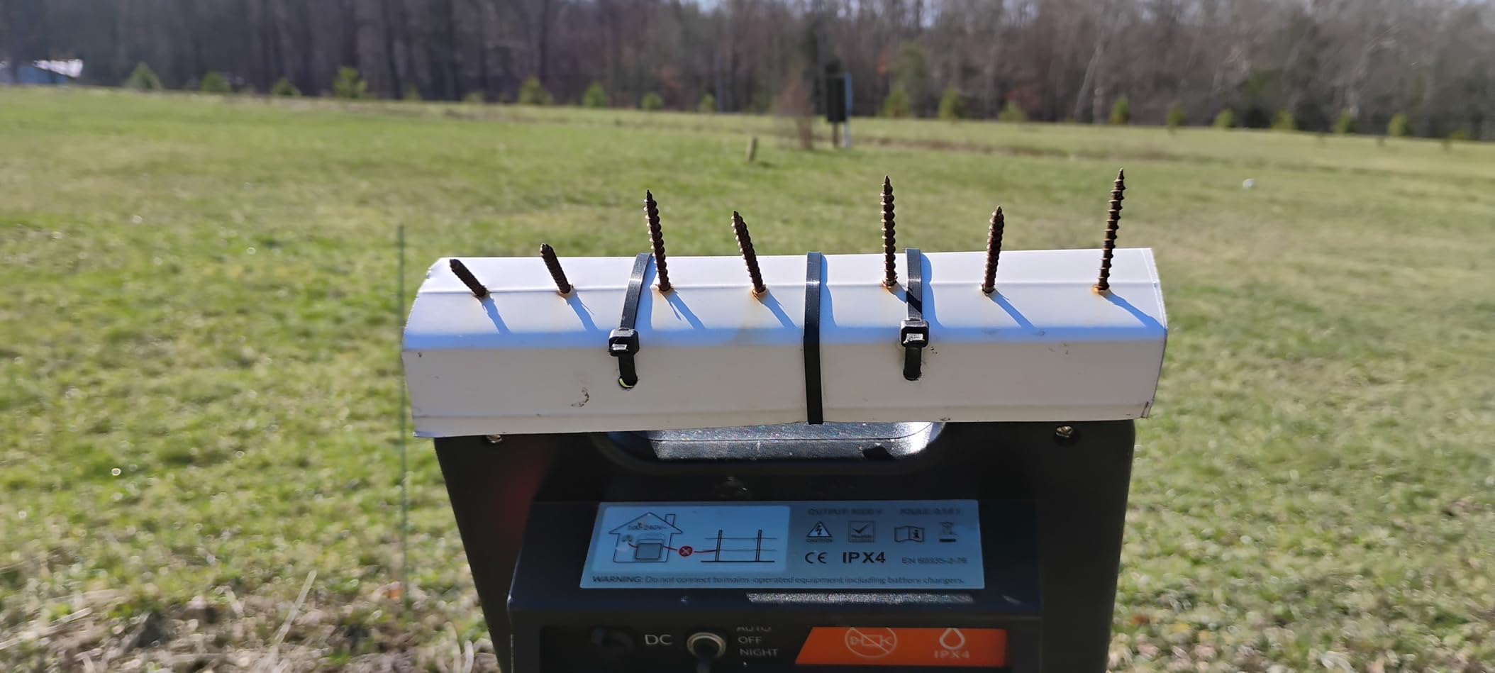 Andmon MINI400 20 Miles Solar Electric Fencer Charger with Day/Night Mode 0.4J Output Energy Electric Fence Energizer customer photo 1