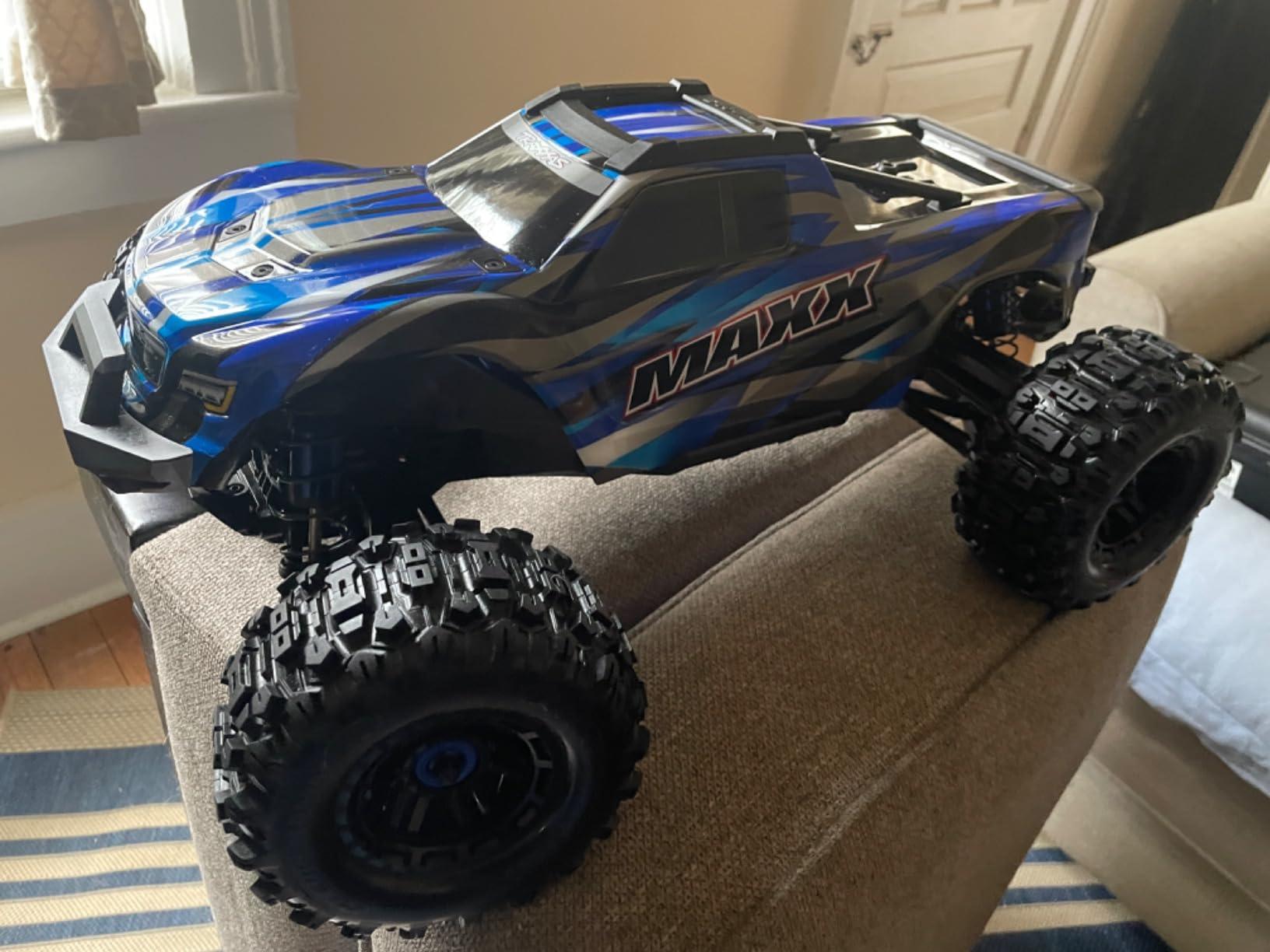 Traxxas Maxx 4S V2 Brushless Monster Truck w/ WideMaxx - Blue customer photo 1