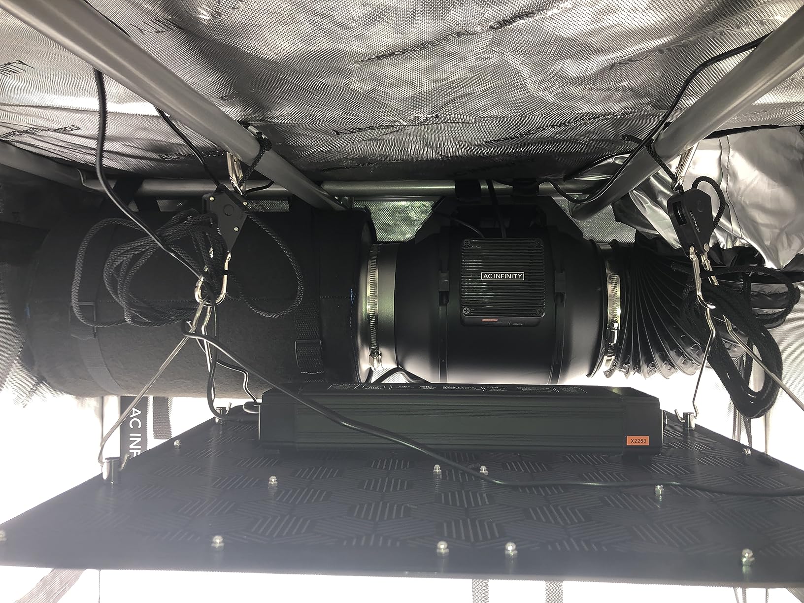 AC Infinity AI Grow System 3x3, 3-Plant Kit with Self-Learning AI Controller, Dynamic Airflow & LM301H LED Lighting Control, 2000D Mylar Tent customer photo 1