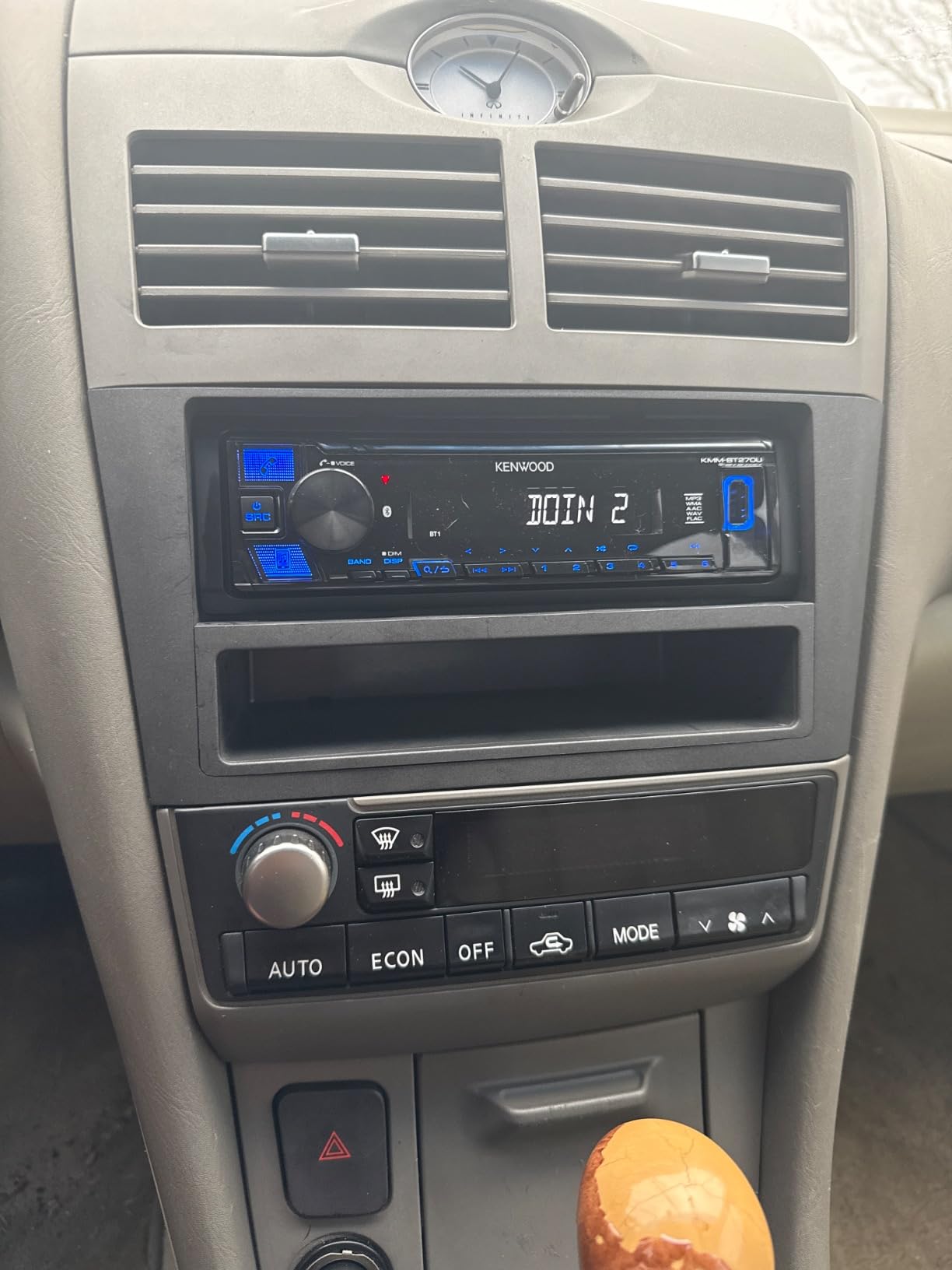KMM-BT270U Bluetooth Digital Media Car Stereo Receiver with USB Port - AM/FM Radio, MP3 Player, High Contrast LCD, Detachable Face Plate, Single DIN, 13-Band EQ customer photo 2
