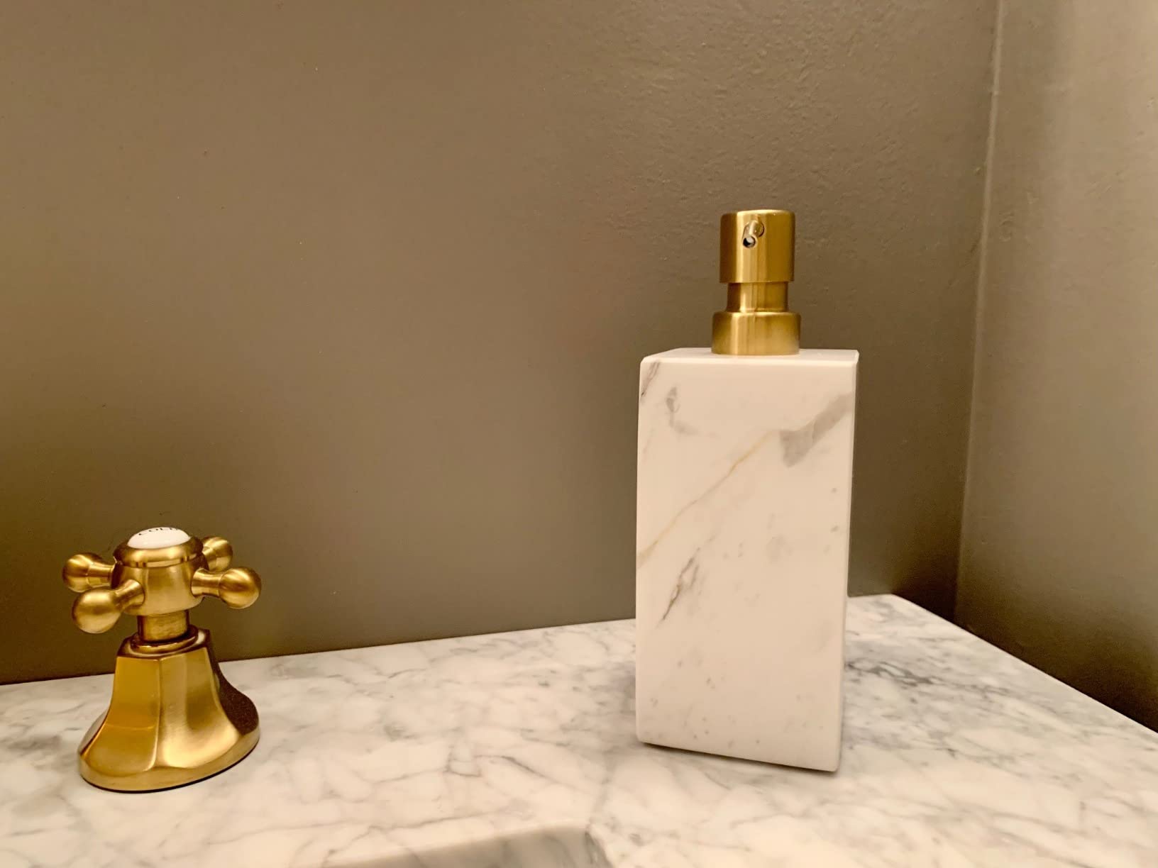 LAGOM HOUSE Marble Soap Dispenser, White Italian Natural Stone Marble Liquid Hand Soap Dispenser Decorative Bottle for Kitchen Bathroom Countertop Gold Stainless Steel Lotion Pump Dispenser customer photo 2
