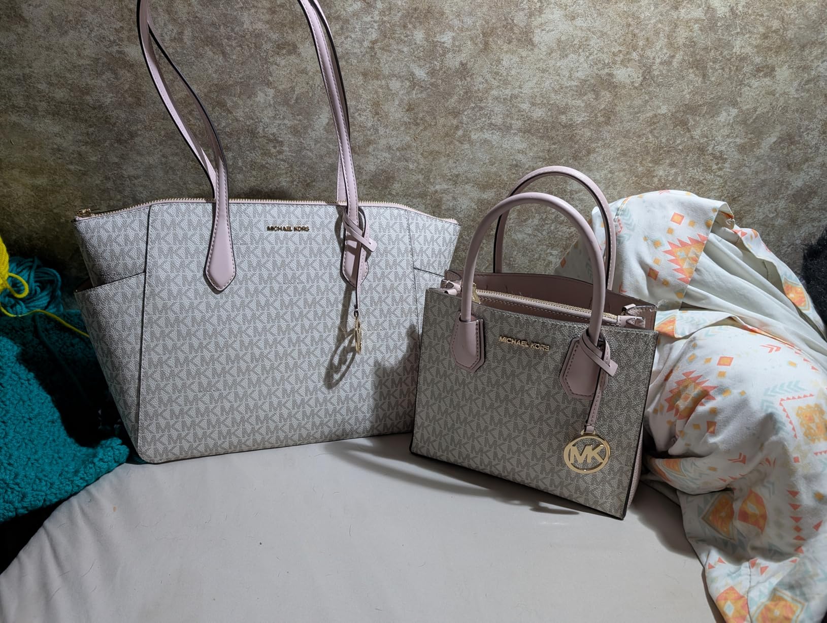 Michael Kors Women's Marilyn Medium Top Zip Tote customer photo 1