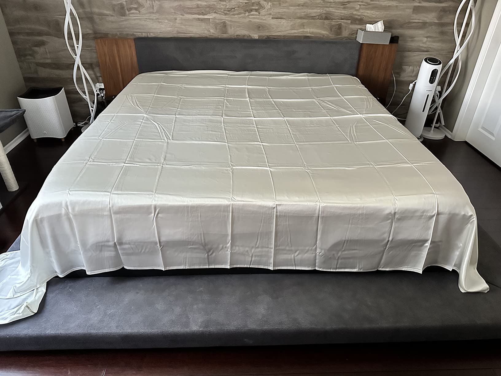 THXSILK Silk Sheet Set 4Pcs, 6A+ Top Grade 100% Natural Mulberry Silk Bed Sheets, Luxury Bedding Sets Ultra Soft Durable (King, Pearl White) customer photo 1