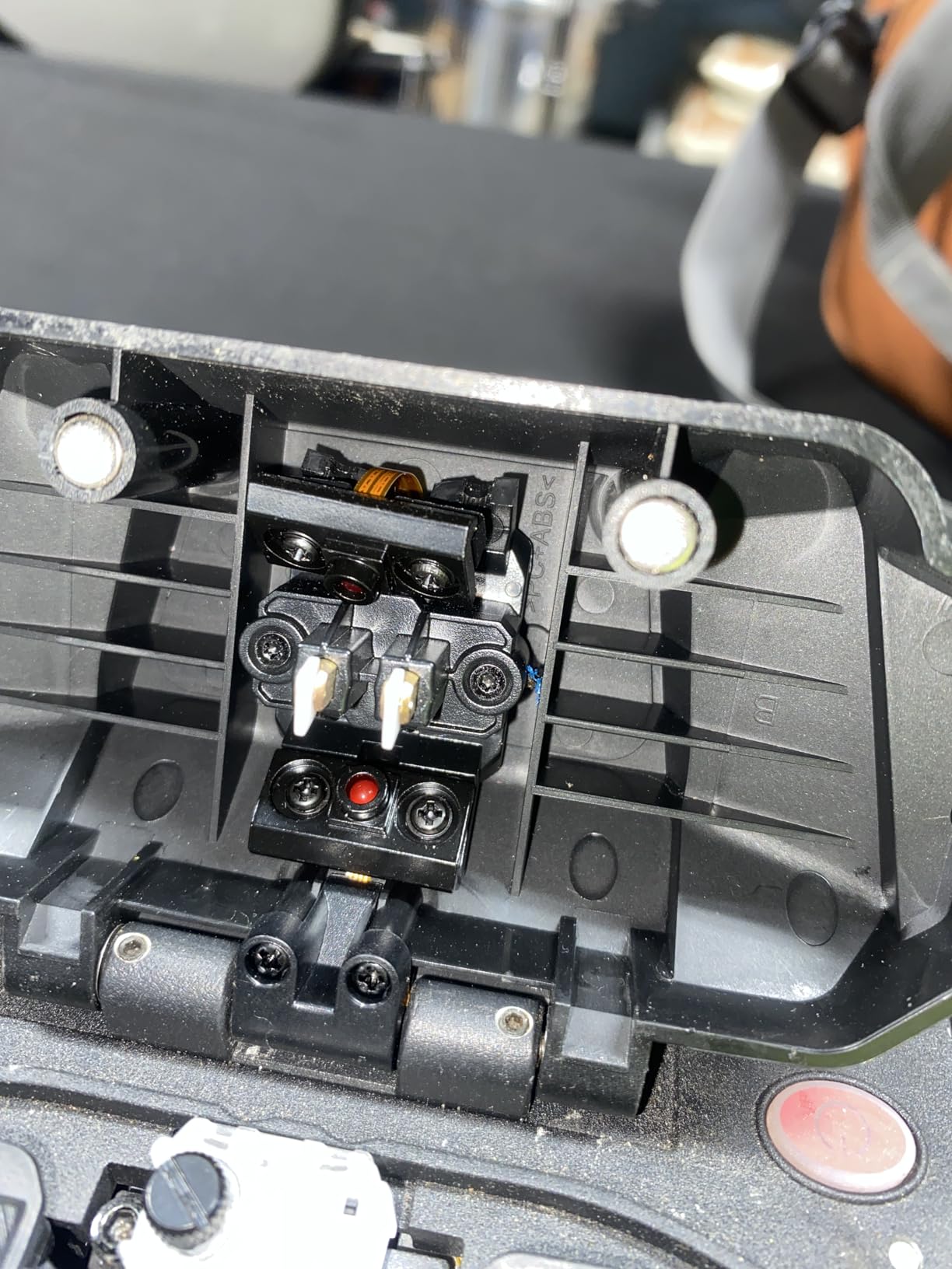 Komshine Optical Fusion Splicer EX39 FTTH Mini Fiber Fusion Splicer Machine Kit 8s Fast Splicing Fast-Heating 18s with Fiber Cleaver FC-20 Welding Machine Empalmador De Fibra optica customer photo 2