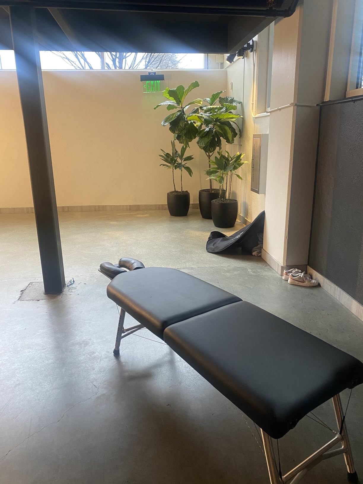 ChiroLux Plus Chiropractic Table | Professional Durability and Stability, Functional Design for Maximum Patient Comfort, Simple Setup for Sports and Physical Therapy customer photo 2