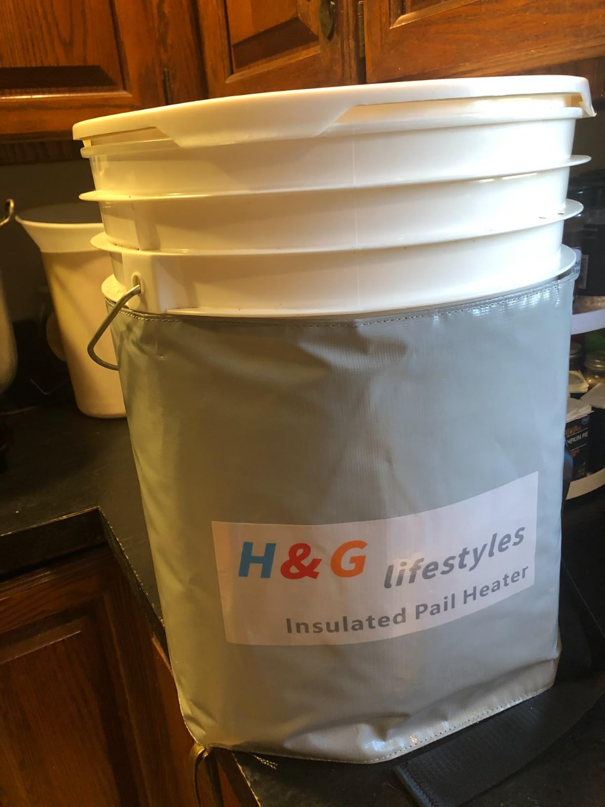 H&G Lifestyles 5 Gallon Bucket Heater, 5Gal Honey Bucket Warmer, Heating Pail Band Insulated Propane Tank, 100 Watts Adjustable Temperature for Drum & Pail customer photo 1