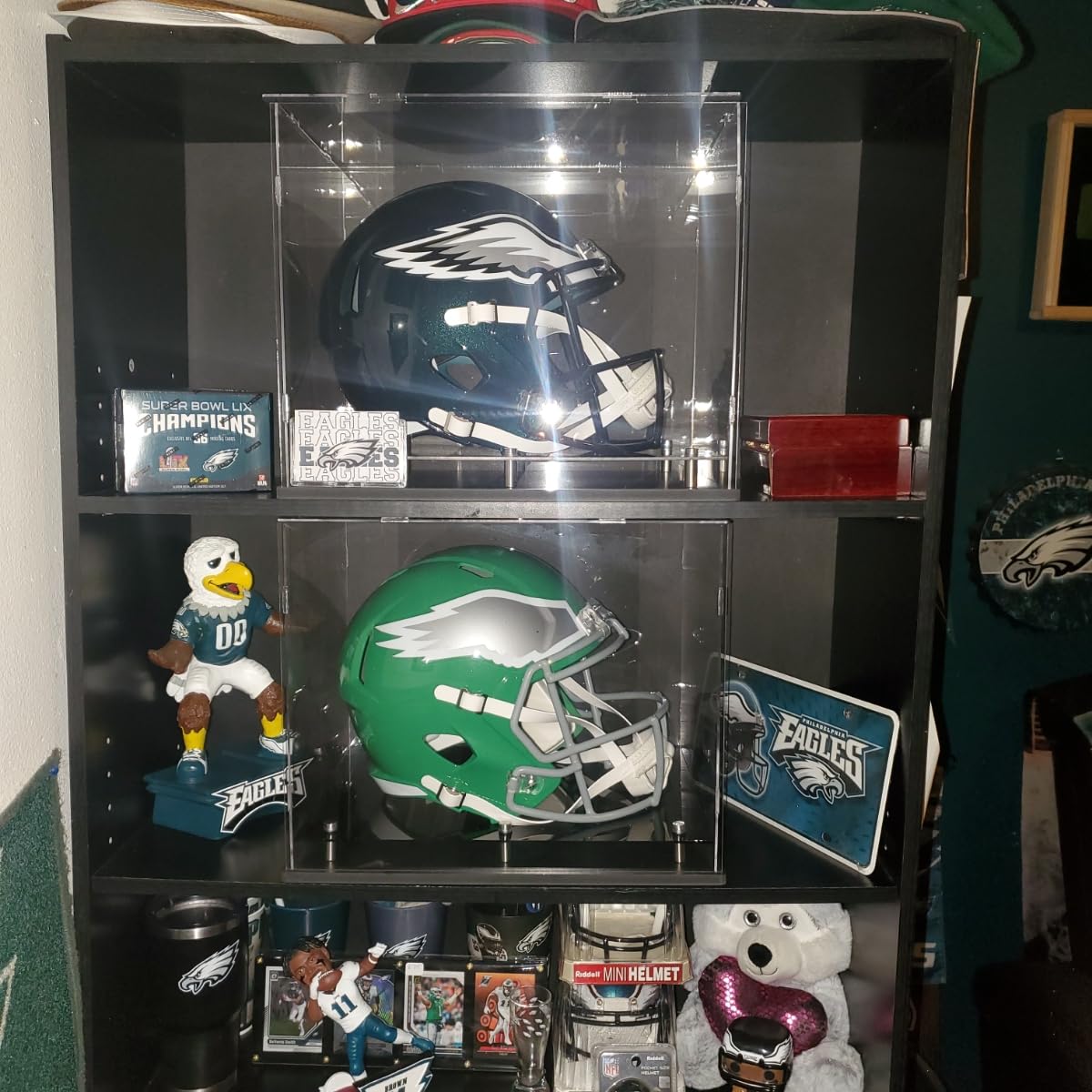 Football Helmet Display case Full Size,Self-Assembly Acrylic Helmet Display Case with Black Protection Holder Base,UV Protection Clear Sports Memorabilia Showcase for Basketball Sneakers customer photo 1