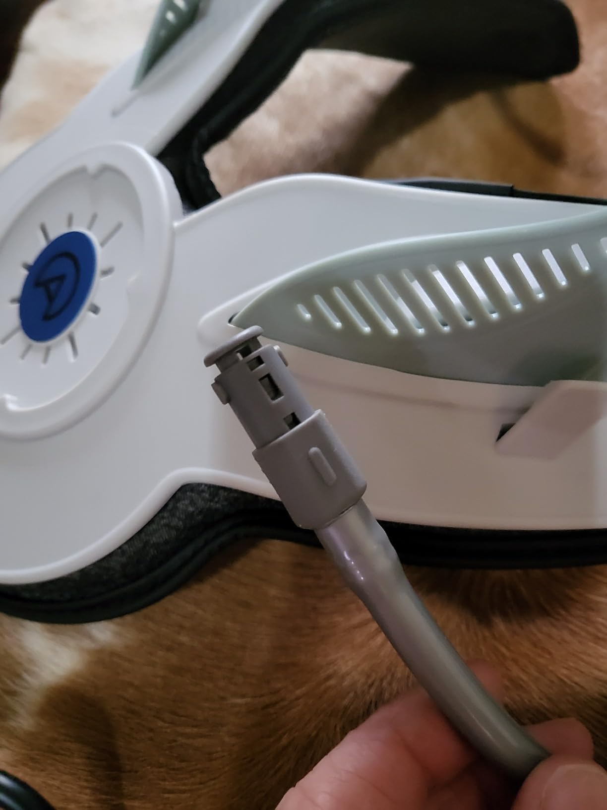 Neck Traction Device by Air Collar - Neck Stretcher - Cervical Traction Device - Neck & Shoulder Pain Relief - Stretcher Collar for Improved Spine Alignment - 2nd Generation (2nd Gen - Electric) customer photo 1