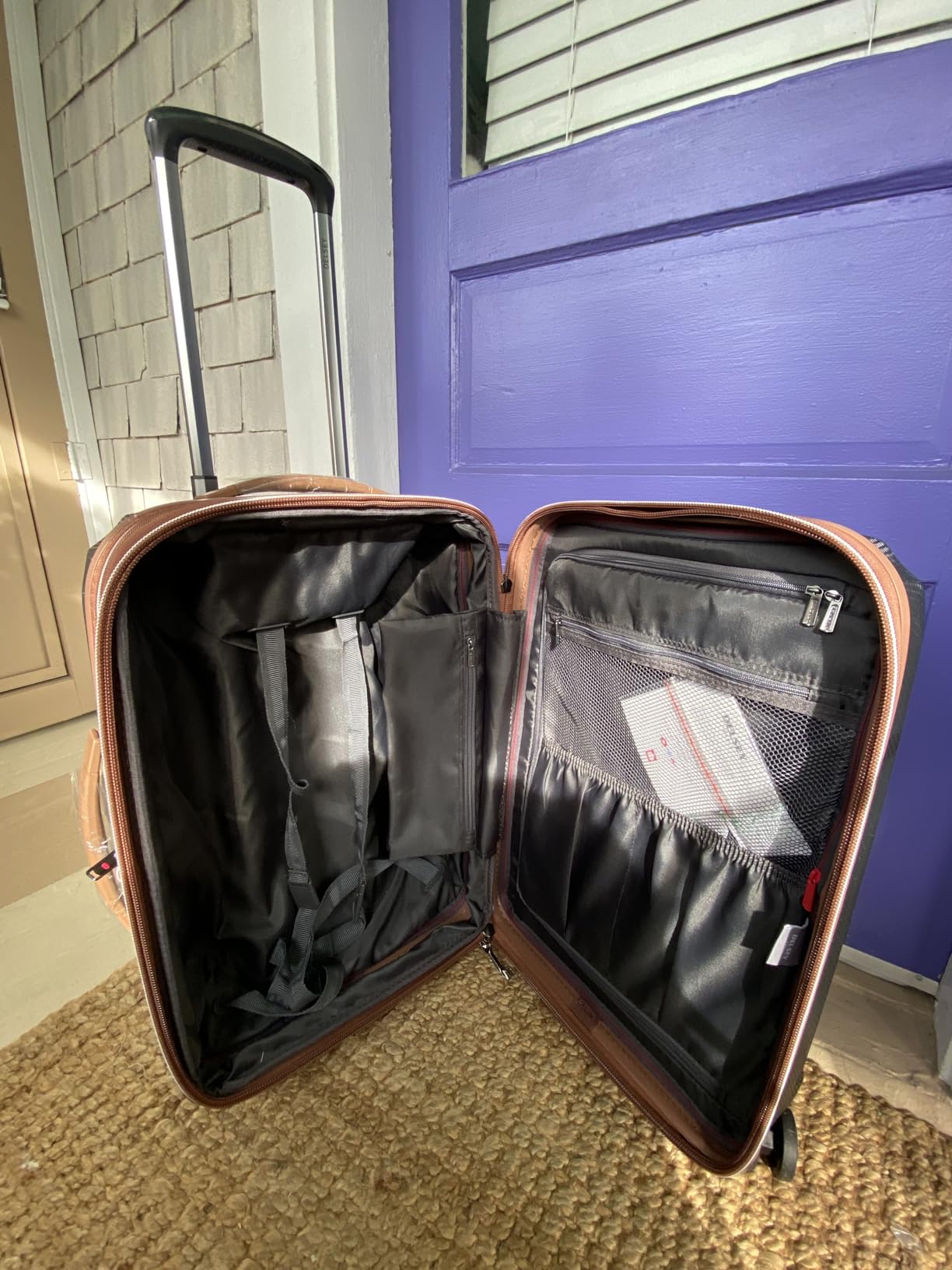 DELSEY Paris Carrousel Hardside Expandable Luggage with Spinner Wheels, Platinum, 3 Piece Set (21/24/28) customer photo 2
