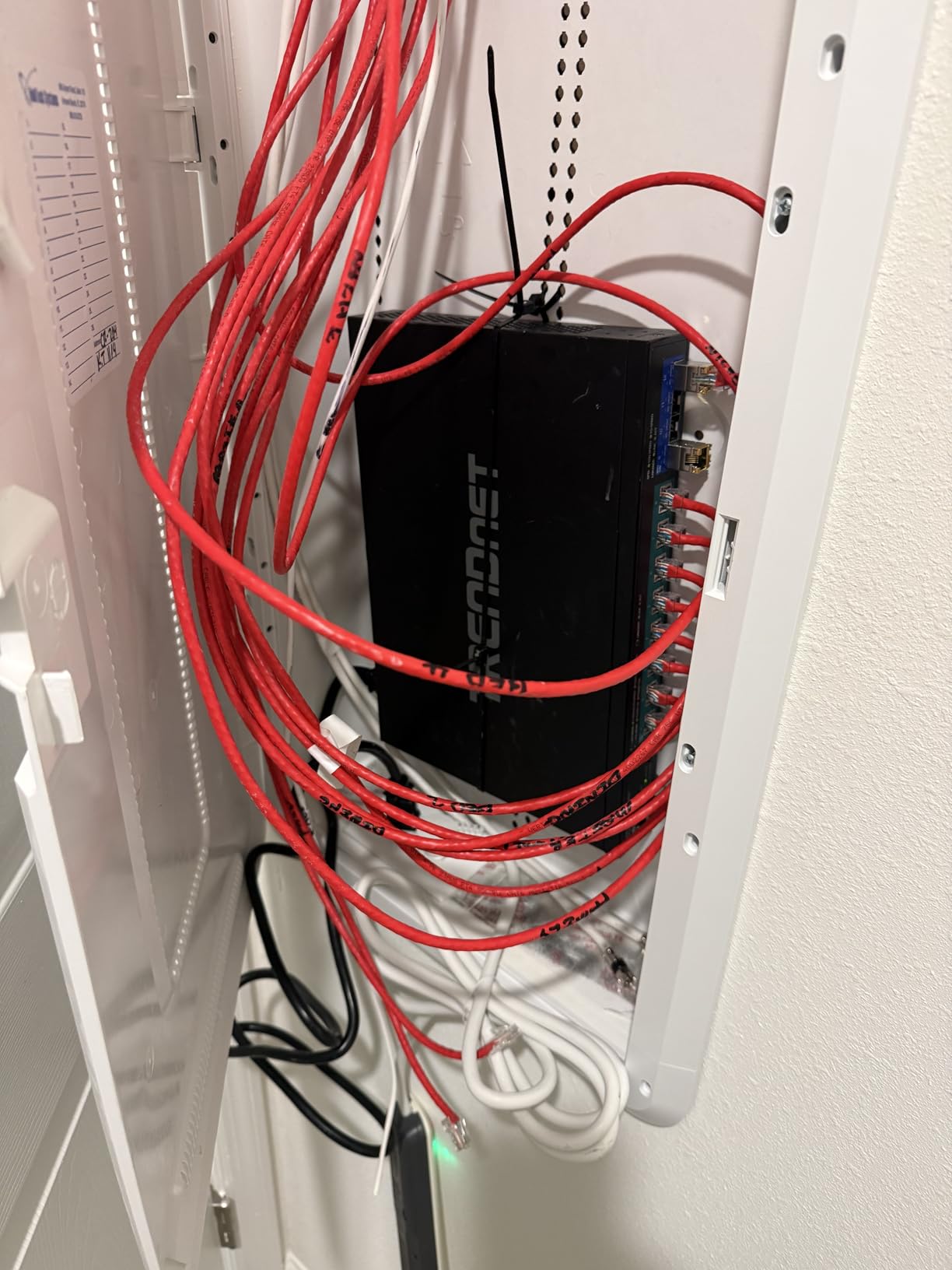 TRENDnet 12-Port 10G Web Smart Switch, TEG-7124WS, 8 x 10G RJ-45 Ports, 4 x SFP+ Slots, NDAA and TAA Compliant, Rack Mountable Housing, Lifetime Protection customer photo 2
