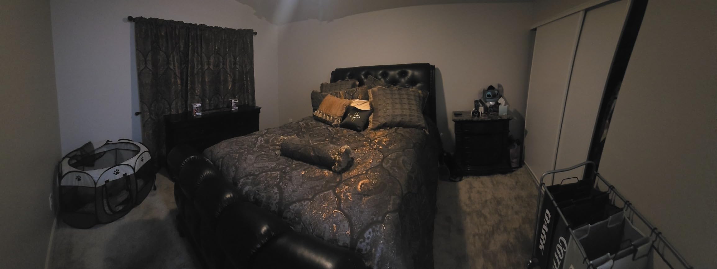 Loom and Mill Jacquard Comforter Set-9 Piece, Luxury Classic Antique Comforter Set King, Ultra Soft Damask Bedding with Euro Shams, Bedskirt, Filled Decorative Pillows (Cambridge, King), Bronze Gold customer photo 1