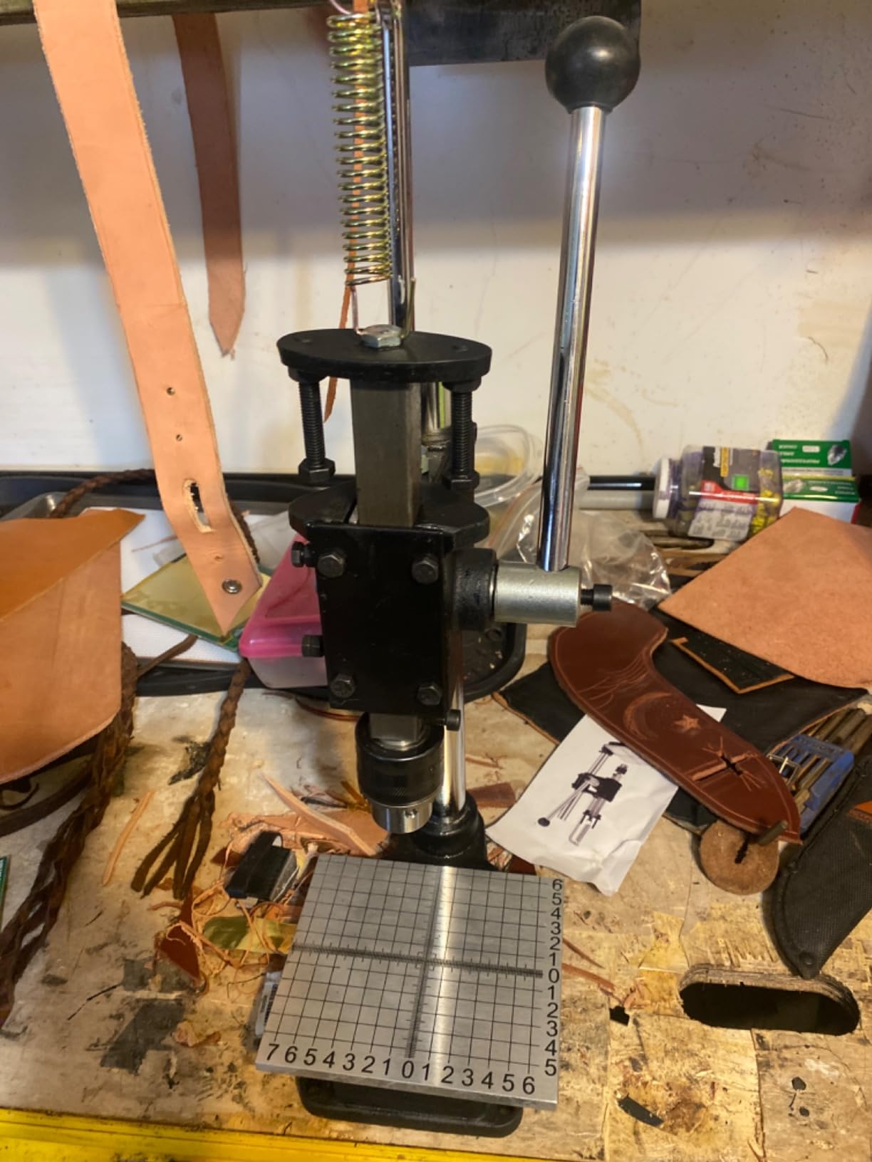 Leather Press Leather Hole Puncher Upgraded Hand Punching Machine for DIY Craft Punching Holes Cutting, Forming Pressing, Install Rivets and Snap Buttons (with Aluminum Plate and 16pcs Tools) customer photo 1