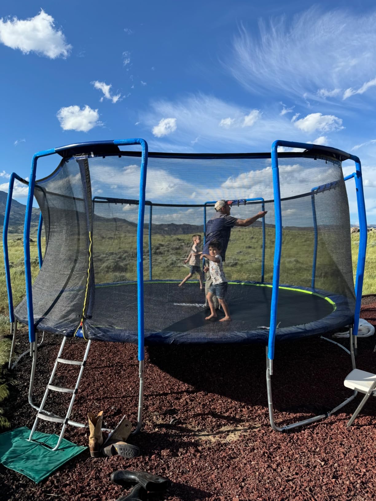 Zupapa 1800LBS Capacity No-Gap Design 14FT Trampoline with Safety Enclosure Net and Non-Slip Ladder customer photo 2