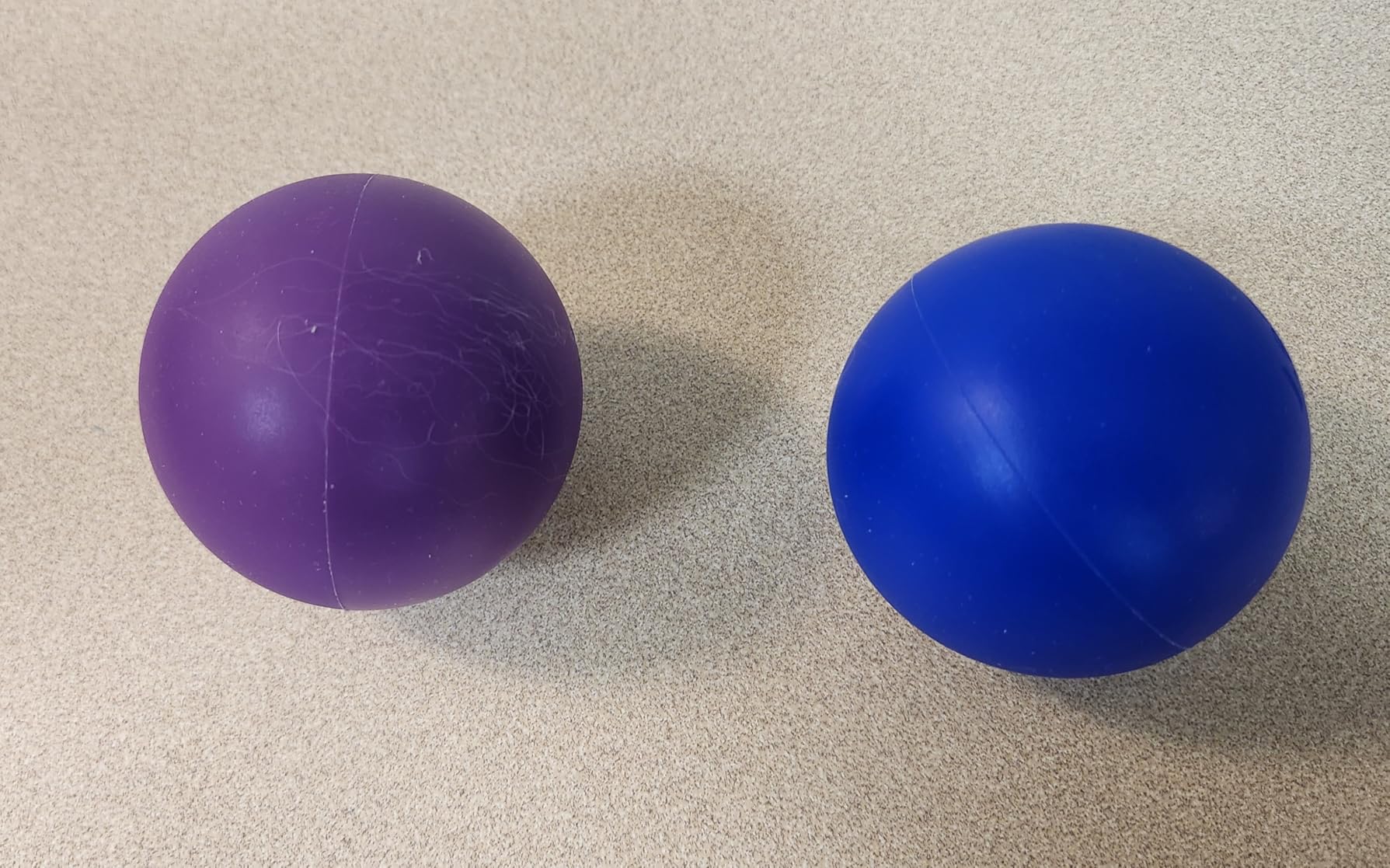 Massage Lacrosse Balls for Myofascial Release,Yoga Deep Tissue Massage,Trigger Point Therapy and Foot Plantar Fasciitis,Muscle Soreness Massager Ball (2Pack,Deep Blue and Purple) customer photo 1