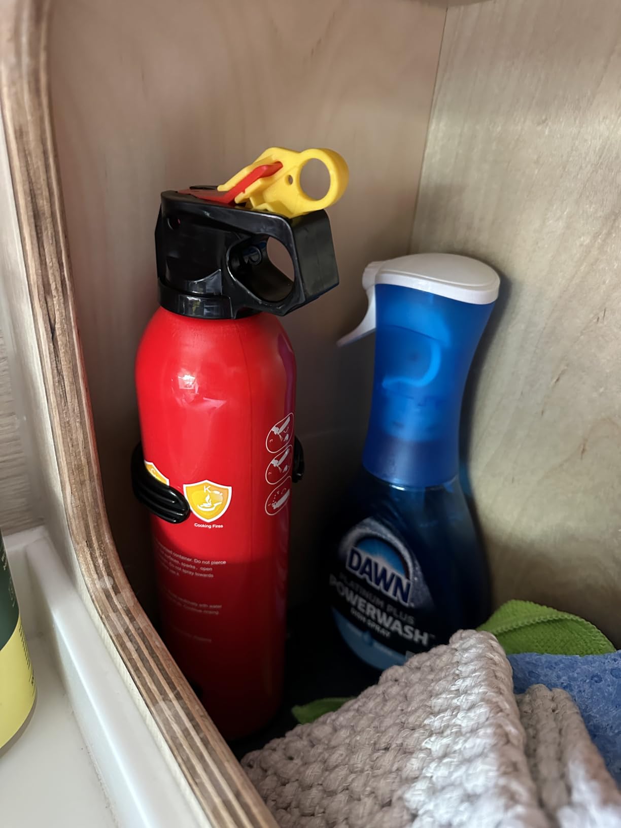 Portable Fire Extinguisher | 4-in-1 Small Fire Extinguisher for Home, Garage, Kitchen, Car | For Electric, Textile and Grease Fires | Non-Toxic, Easy Clean | Wall Mount Incl (1 pack) customer photo 2