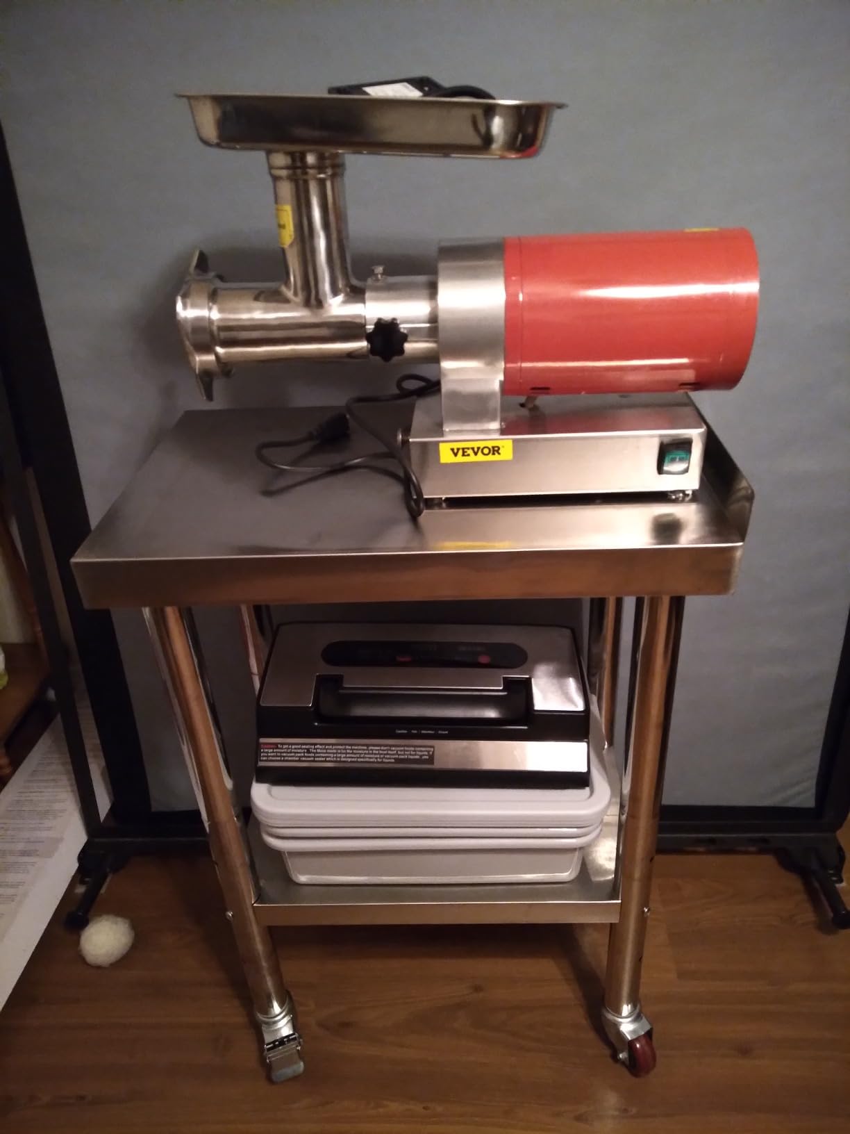 VEVOR Electric Meat Grinder, 992 Lb/H Capacity, 1100W Industrial Meat Mincer w/ 2 Blade, 3 Grinding Plates, Sausage Maker & Kubbe Kit customer photo 2