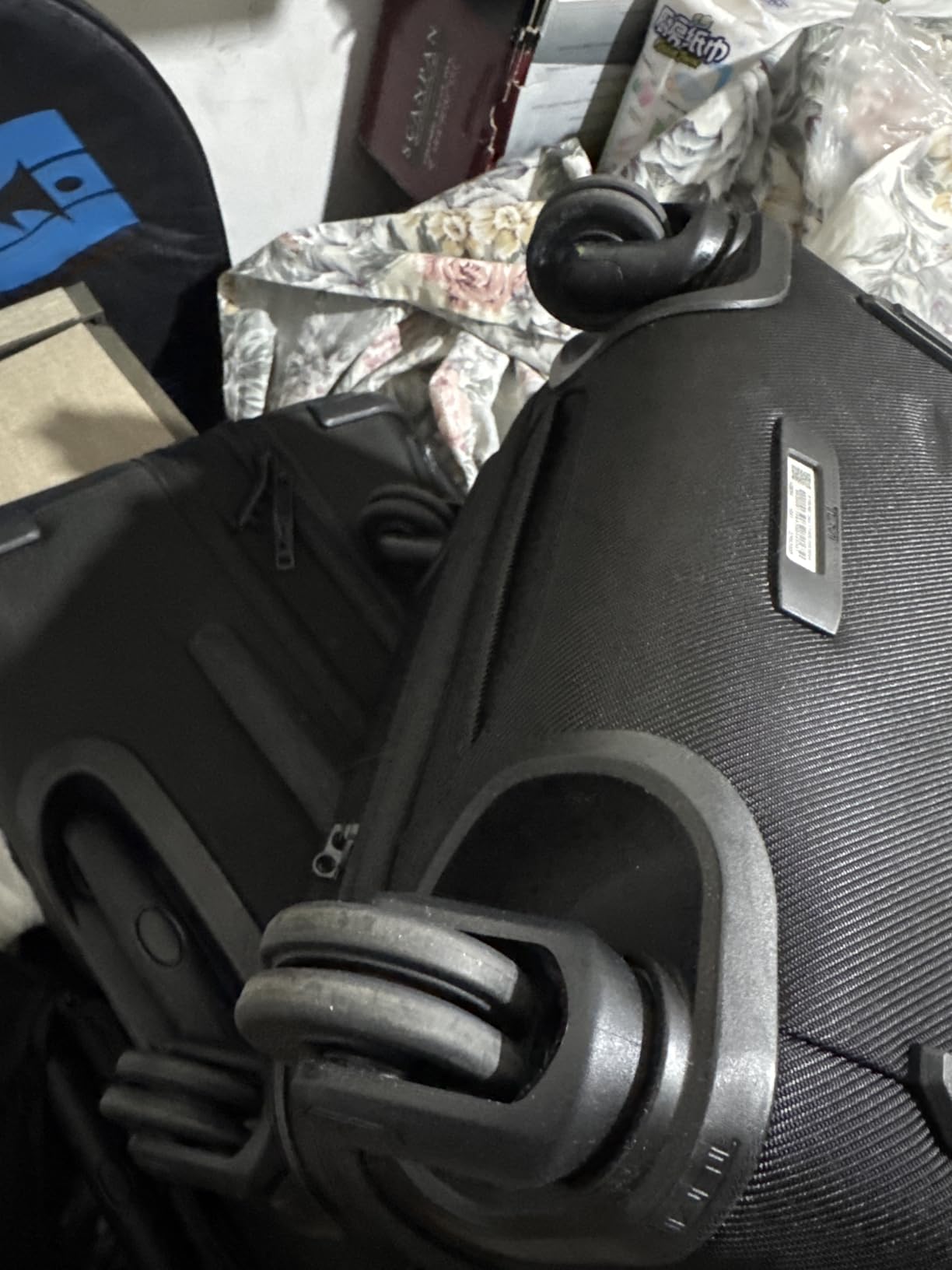 TUMI Aerotour 4 Wheel Expandable Luggage - Men's and Women's Lightweight Business and Leisure Travel Suitcase - 21.75
