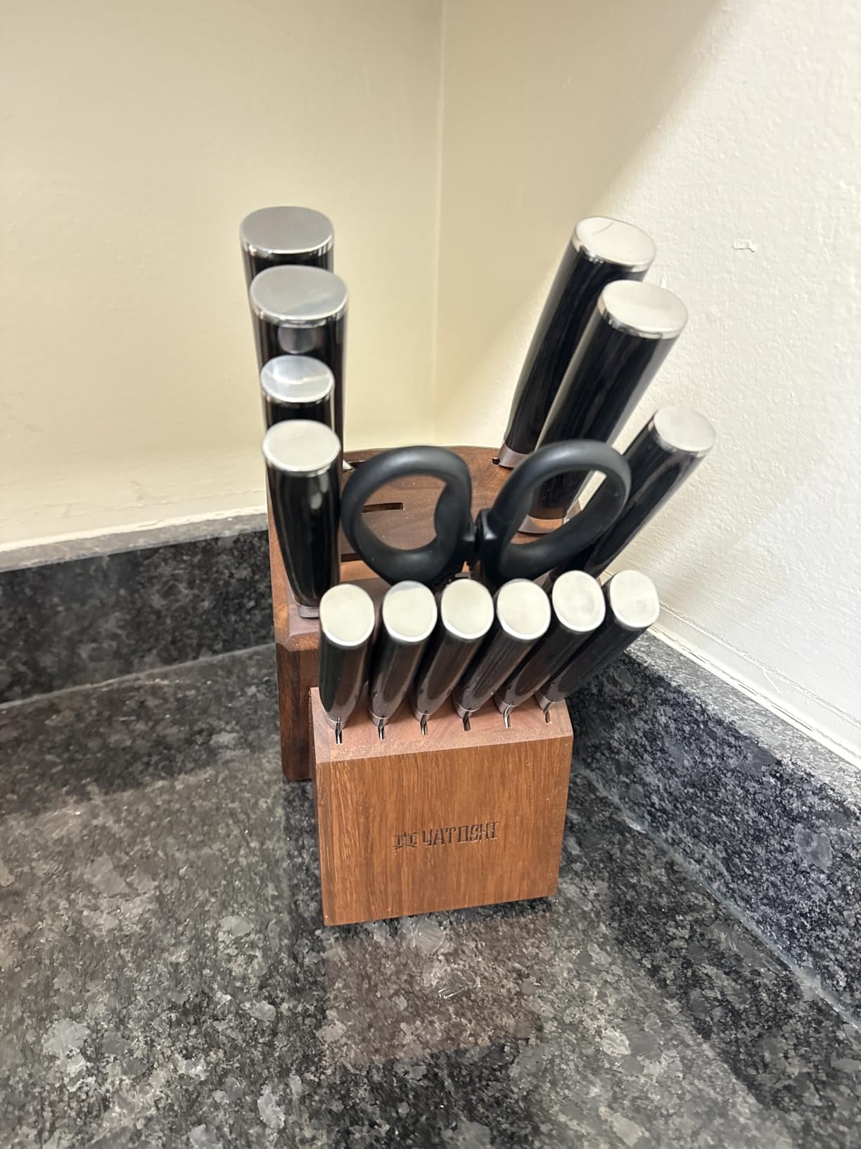 Yatoshi Knives Magnetic Kitchen Knife Block Set - Japanese 67 Layer High-Grade VG-10 Steel Knives, Sharp, G10 Handle Professional Kitchen Knife Set - Black Damascus (6 pieces) customer photo 1
