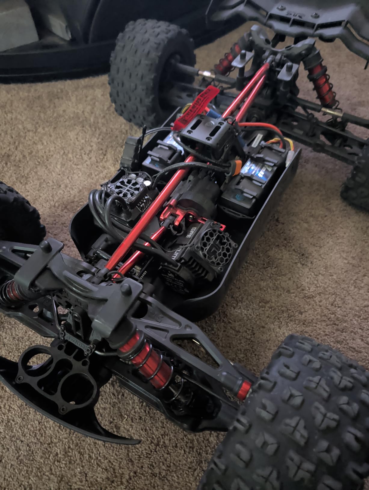 ARRMA RC Truck KRATON 4X4 8S BLX 1/5 Speed Monster Truck Black RTR customer photo 1