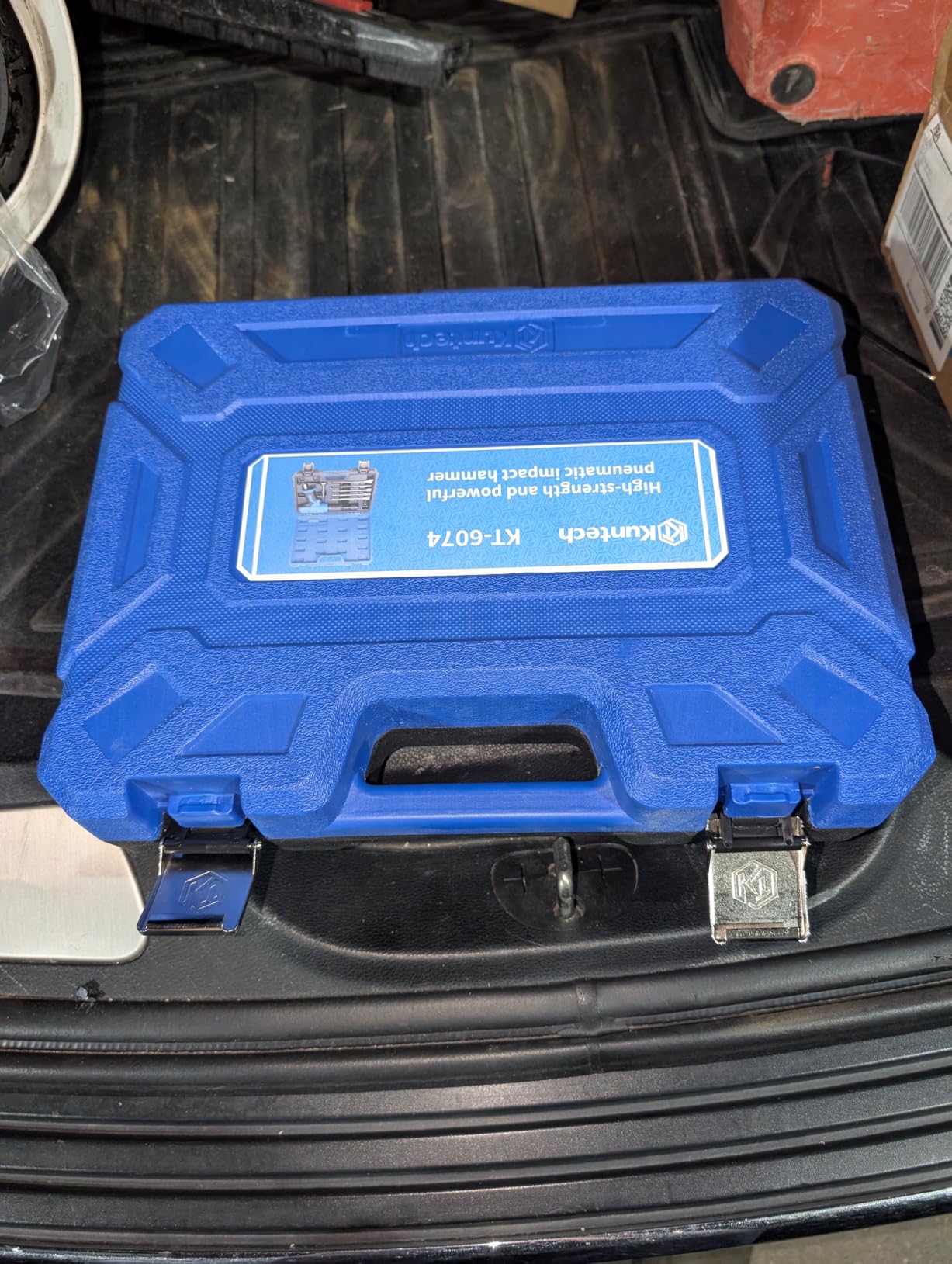 27PCS Air Hammer Kit, Pneumatic Hammers 2500 BPM, Air Hammer Piece Chisel Set with Carrying Case & Gloves customer photo 2
