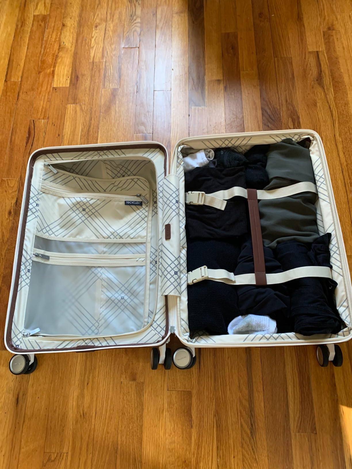 Samsonite Virtuosa Hardside 21 Inch Carry On Luggage - Airline Approved with 360° Spinner Wheels, Navy customer photo 1