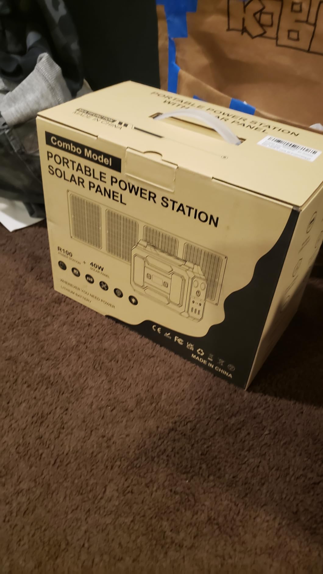 Portable Power Station with Foldable 40W Solar Panel, 100W Solar Powered Generator 146Wh customer photo 2