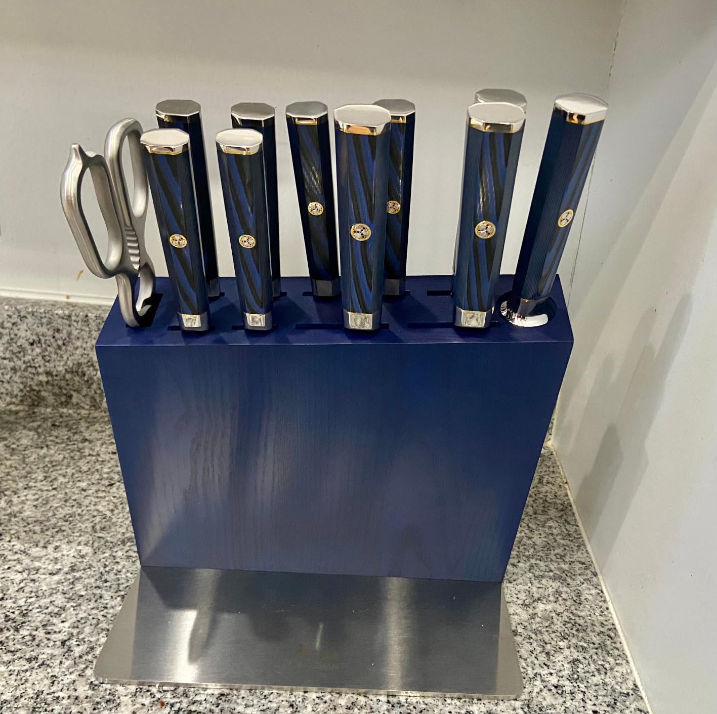 Cangshan KITA Series 12-Piece Knife Block Set, HUA Ash Wood Block, 501790 - German Steel Forged Knives customer photo 1
