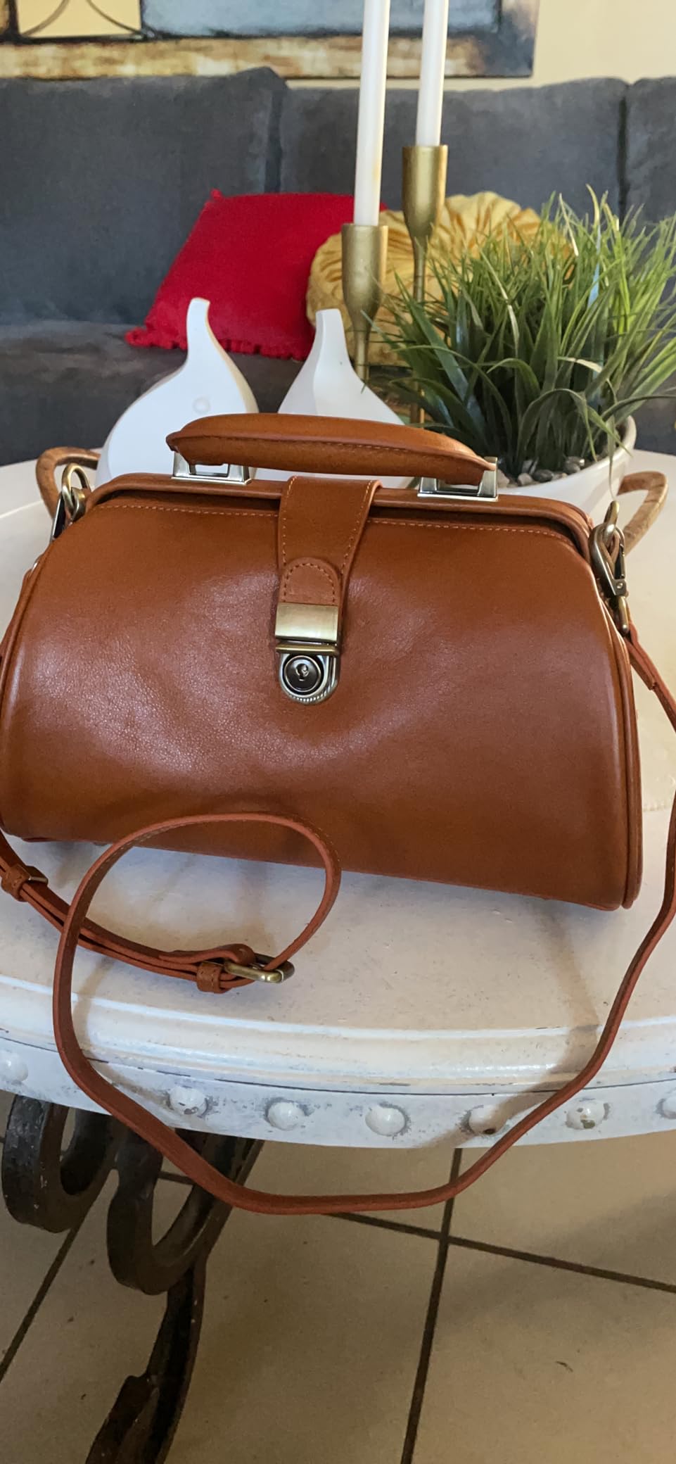 Genuine leather women's bag retro doctor's bag handmade foreskin layer cowhide Shoulder bag buckle type women's bag customer photo 2