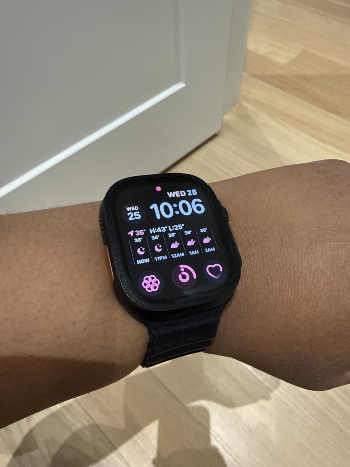 Apple Watch Ultra 2 [GPS + Cellular, 49mm] - Titanium Case With White Ocean Band, One Size (Renewed) customer photo 2